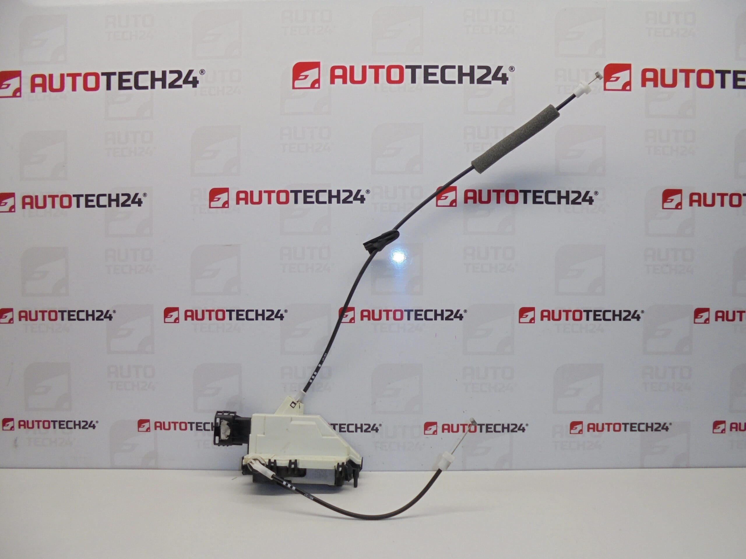 Vänster bakdörrlås Peugeot 308 9137T9 9800617380