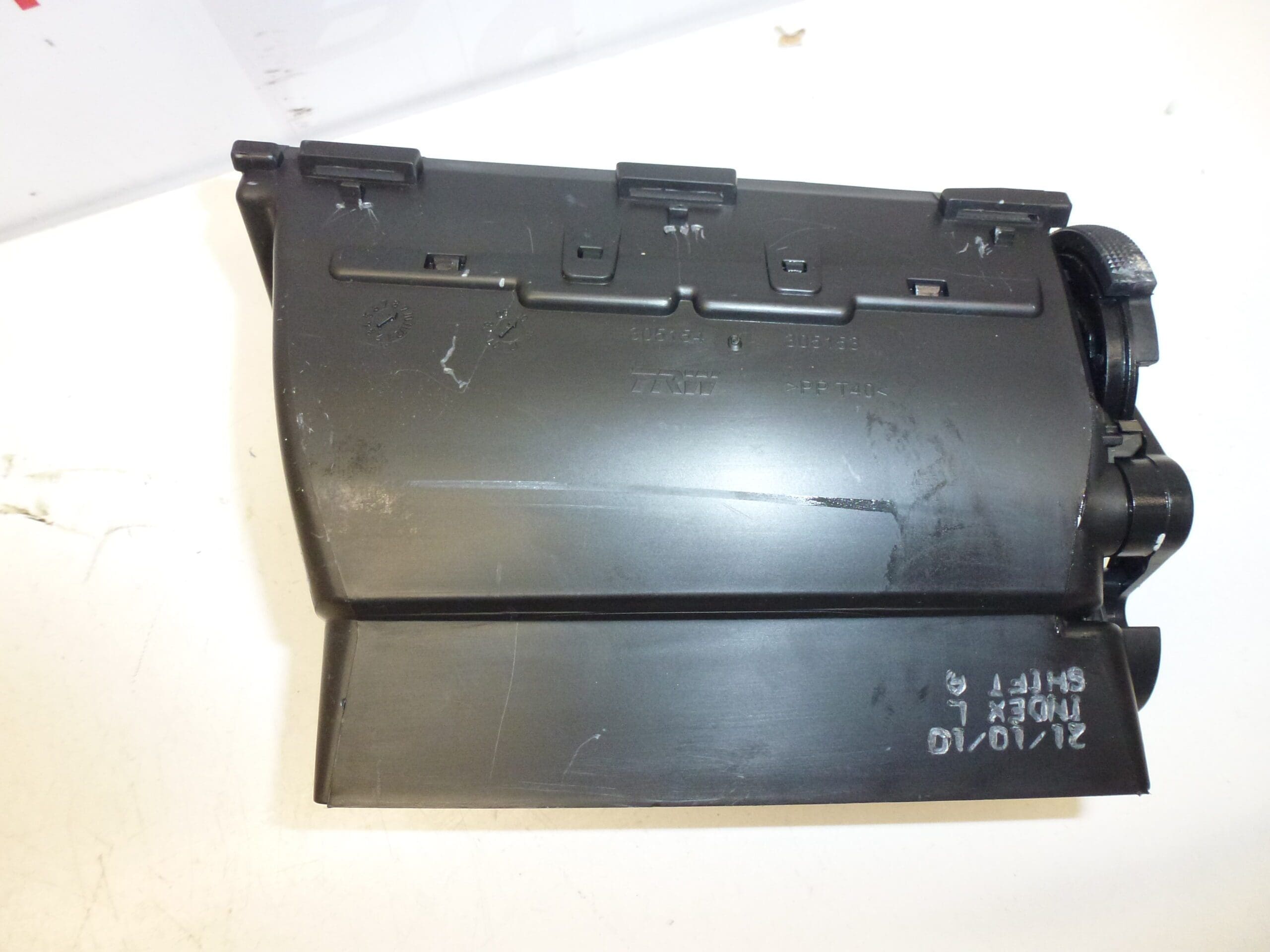 Ventilationsmunstycke Citroën C5 X7 9682442677 8265EX