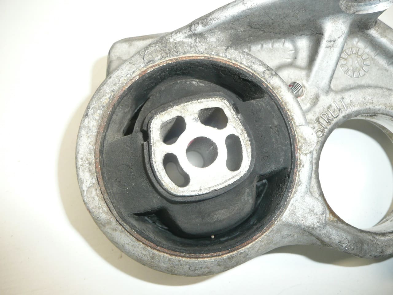 Citroën Peugeot 1807ER 1807Q5 motorfäste