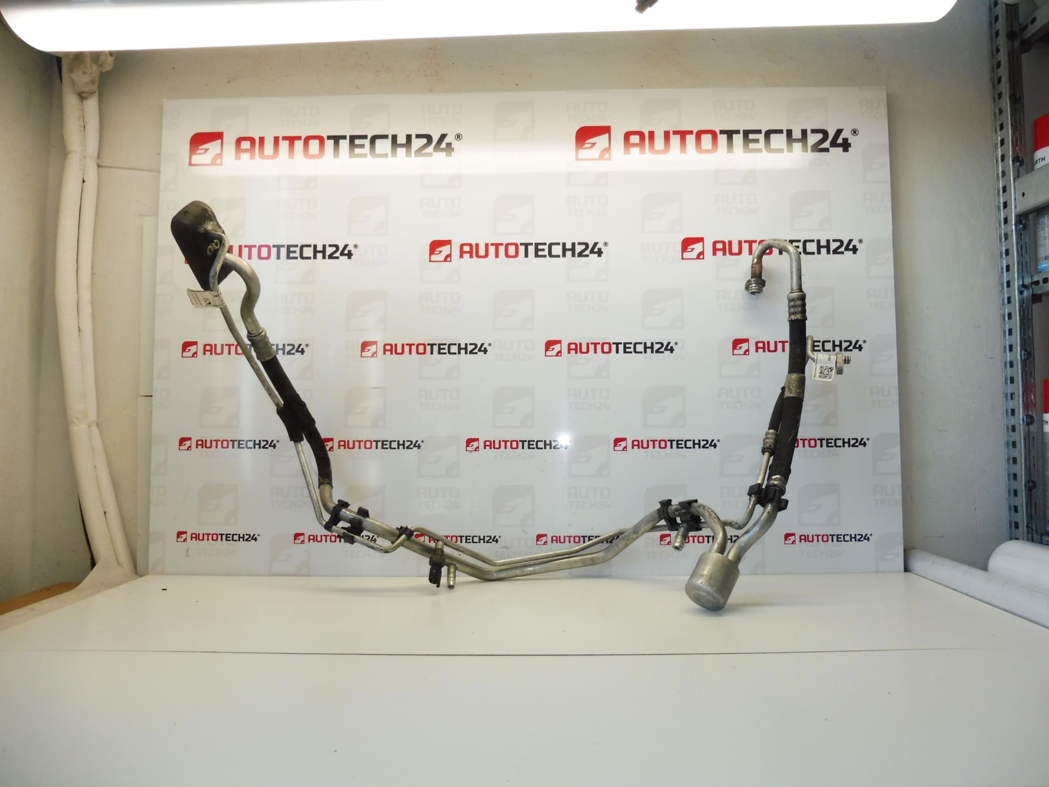 Klimatrör Citroën Peugeot 9657450880 6460QH