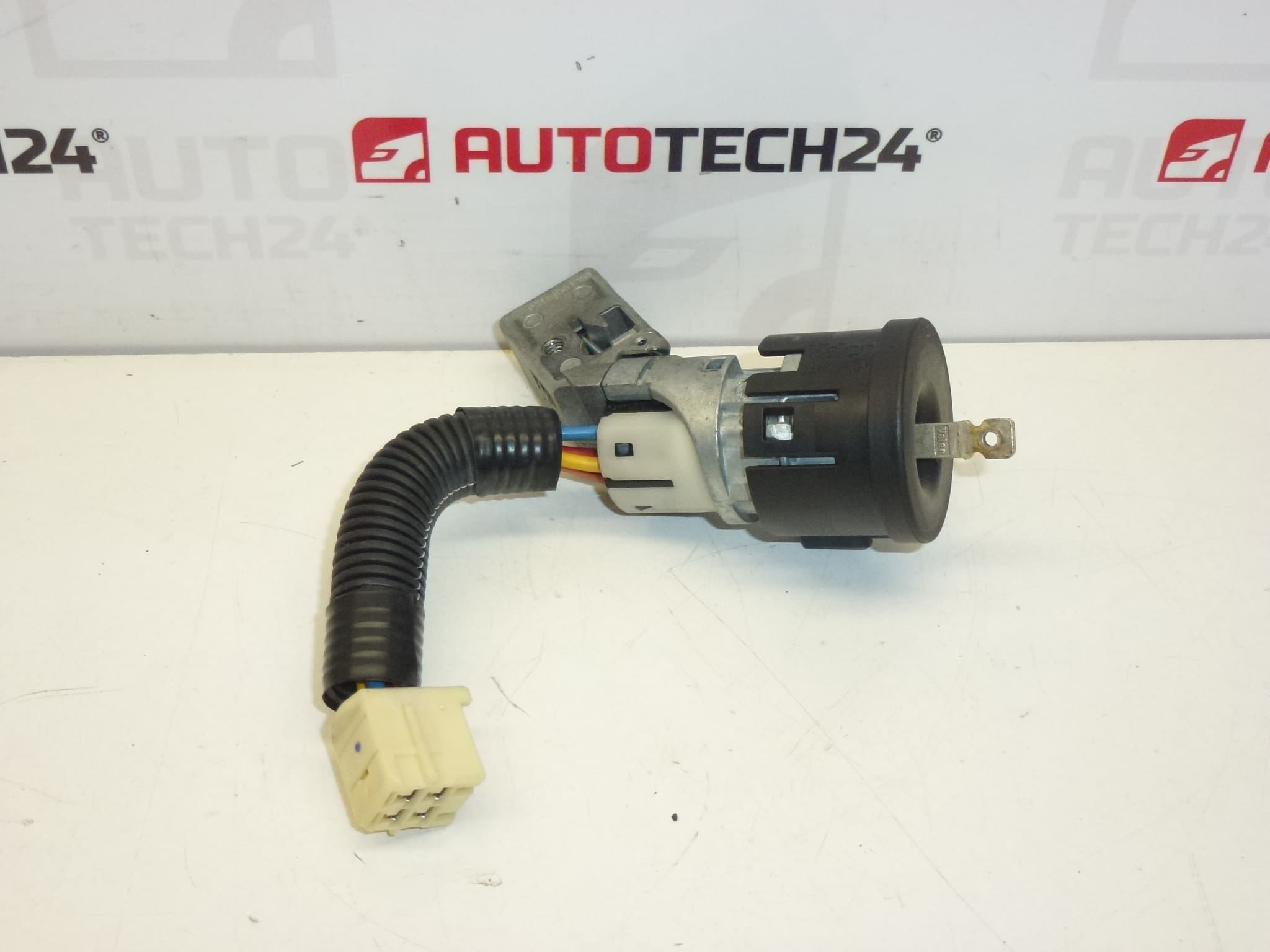 Switch box 1 skylt Citroën C1 Peugeot 107 4162FK