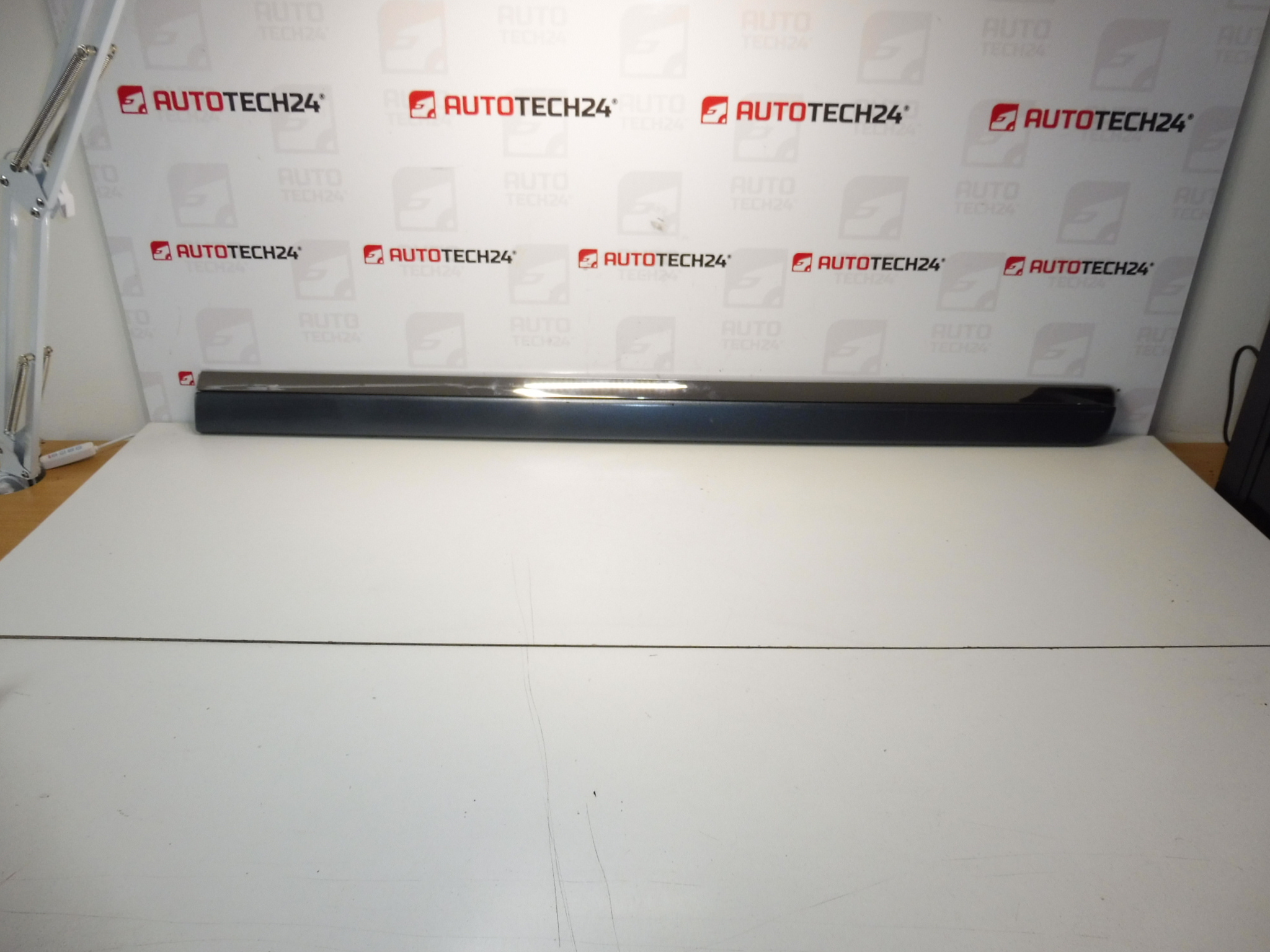 Vänster bakdörrslist Citroen C8 Peugeot 807 EZW 1401029977 8546W2