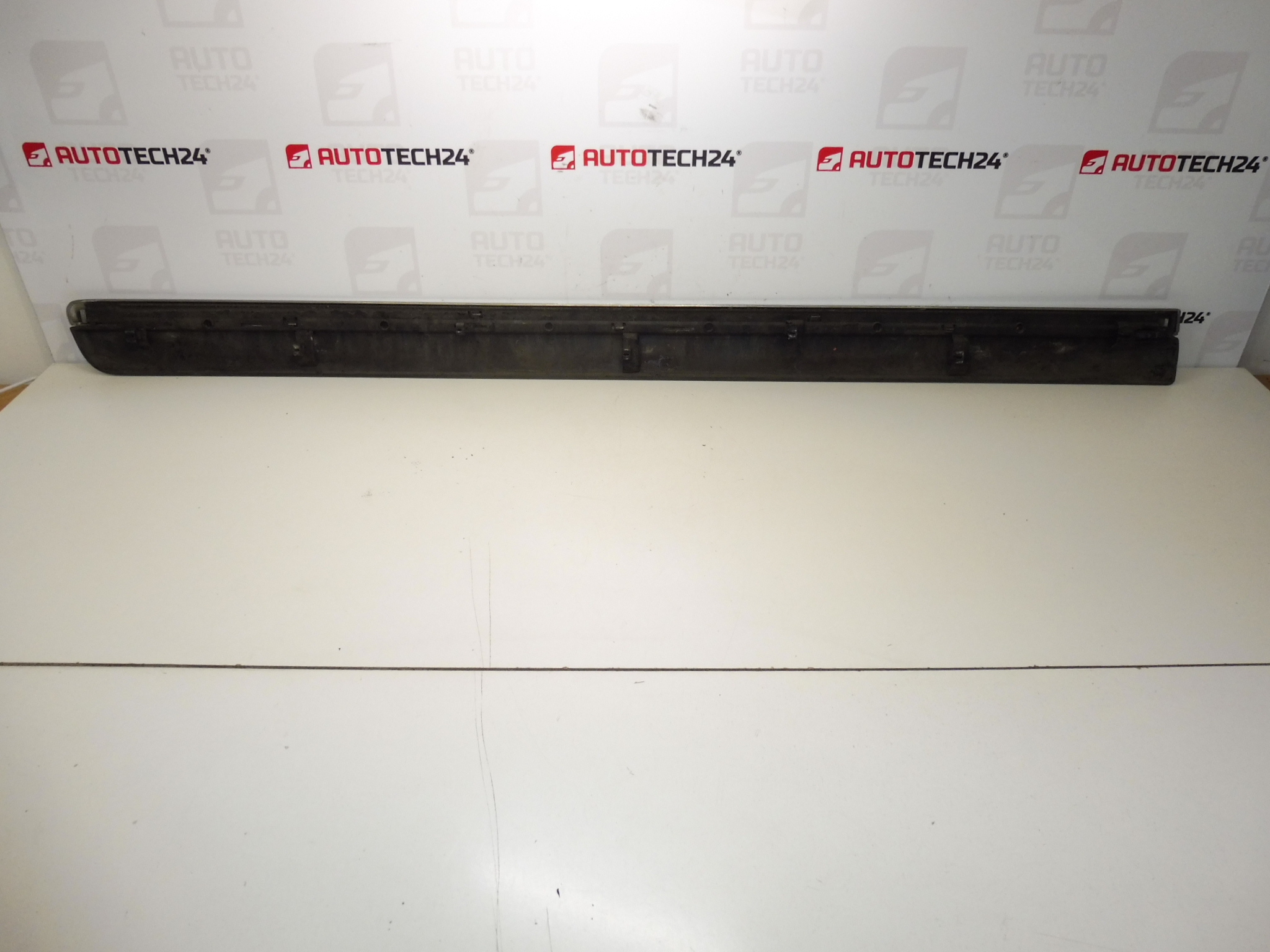 Vänster bakdörrslist Citroen C8 Peugeot 807 EZW 1401029977 8546W2