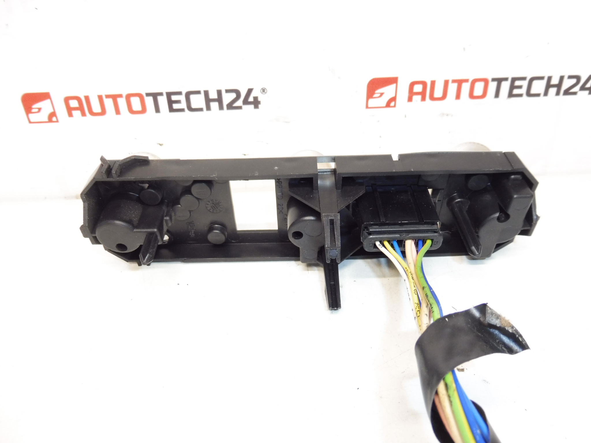 Peugeot 1007 bakre höger glödlampssockel 6351V5