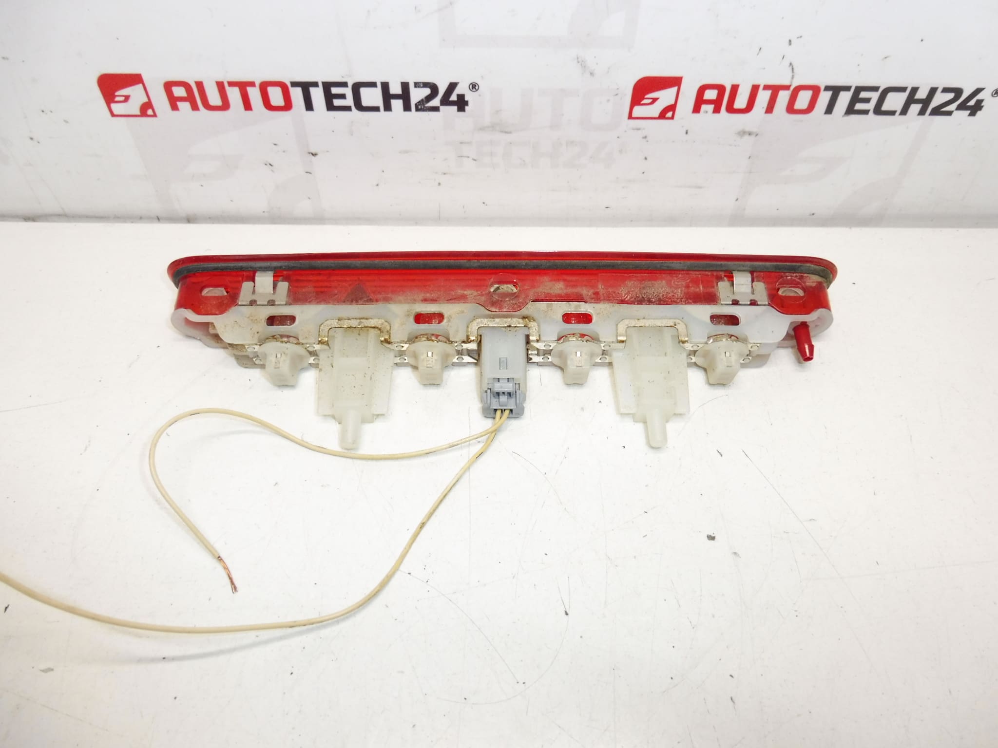 Tredje bromsljuset Citroën C3 III 9812257880 - Bild 2