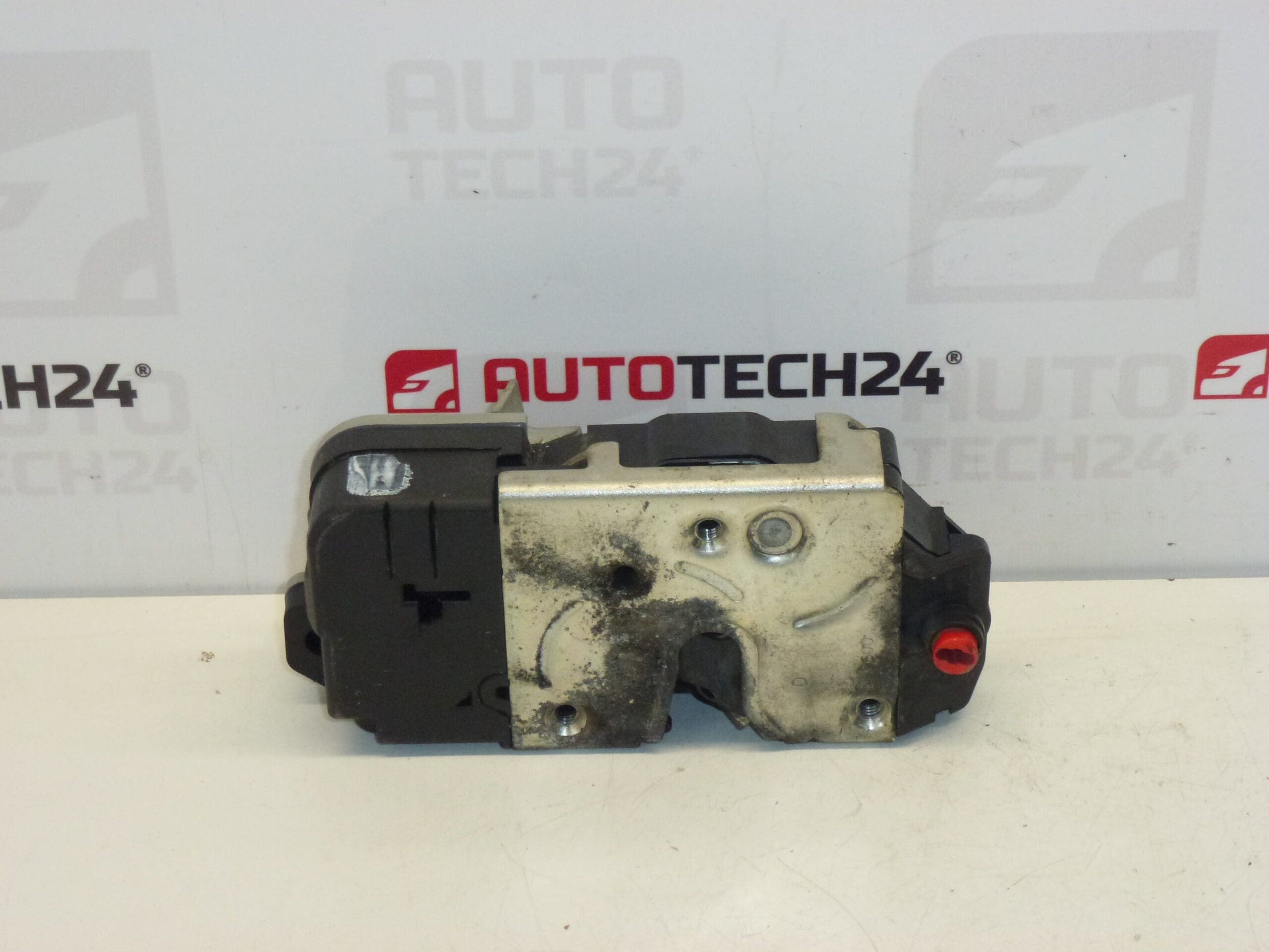 Höger bakdörrlås Peugeot 206 206+ 9138J0