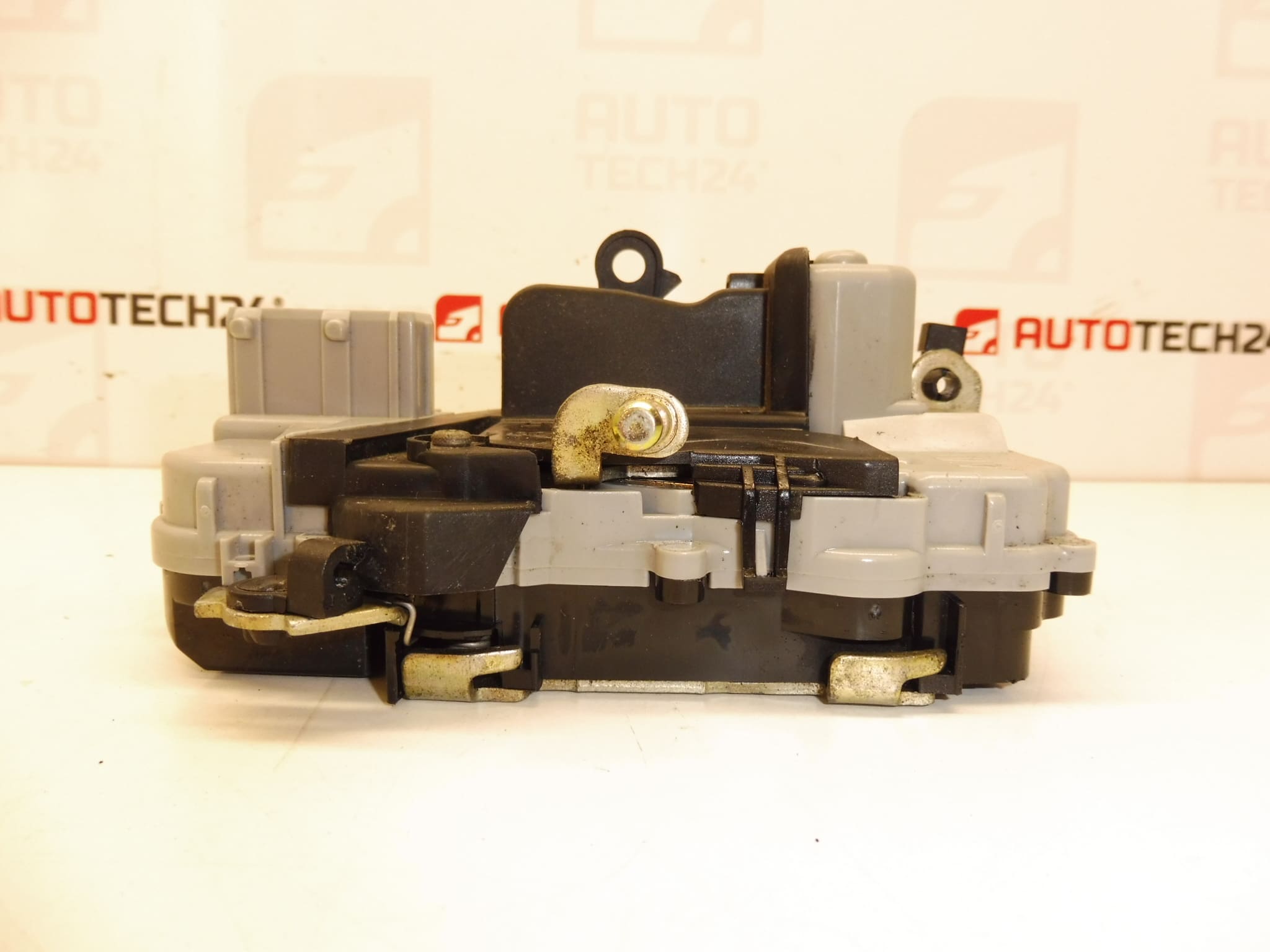 Dörrlås Höger Fram Citroën Xsara Picasso Fyrkantig Kontakt 9136J3 - Bild 2