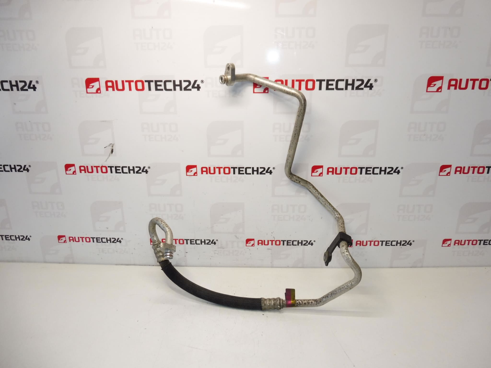 Klimatrör Citroën C-Elyse Peugeot 301 9674395480