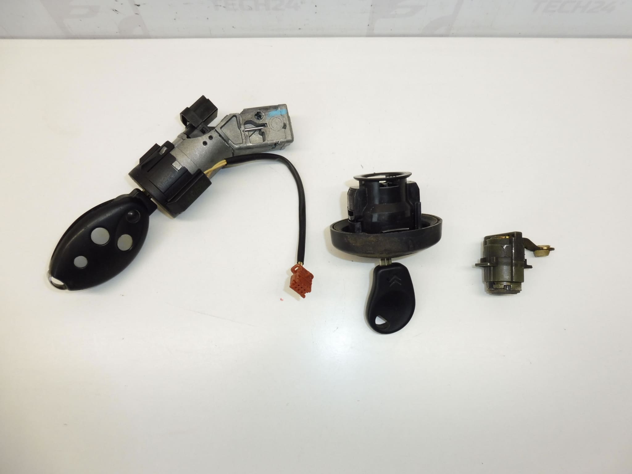 Låssats med 2 nycklar, Citroën C5 2005-2007, 4162HE - Bild 2