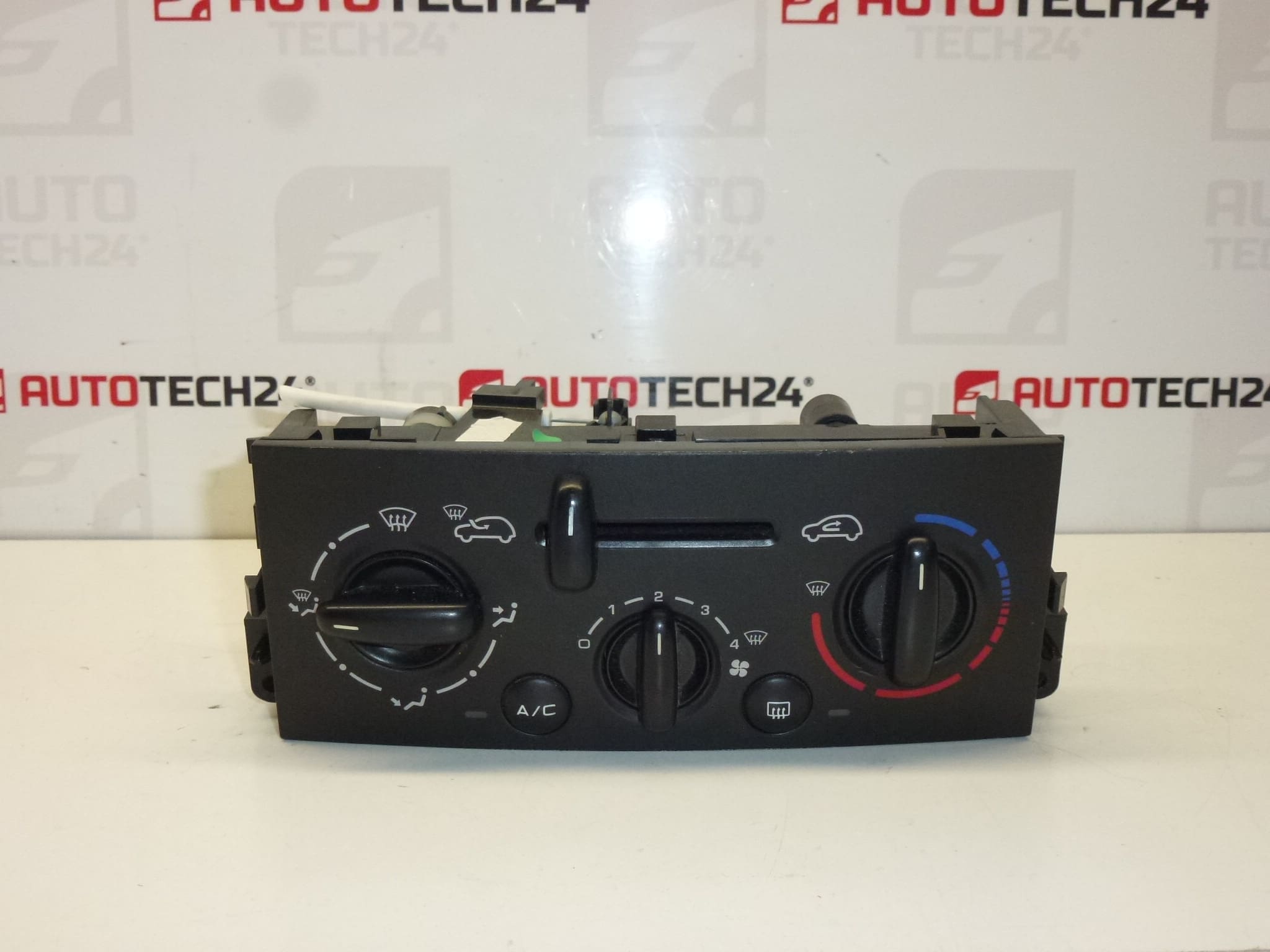 Peugeot 207 luftkonditionering värmekontroll N102079B 6451TK
