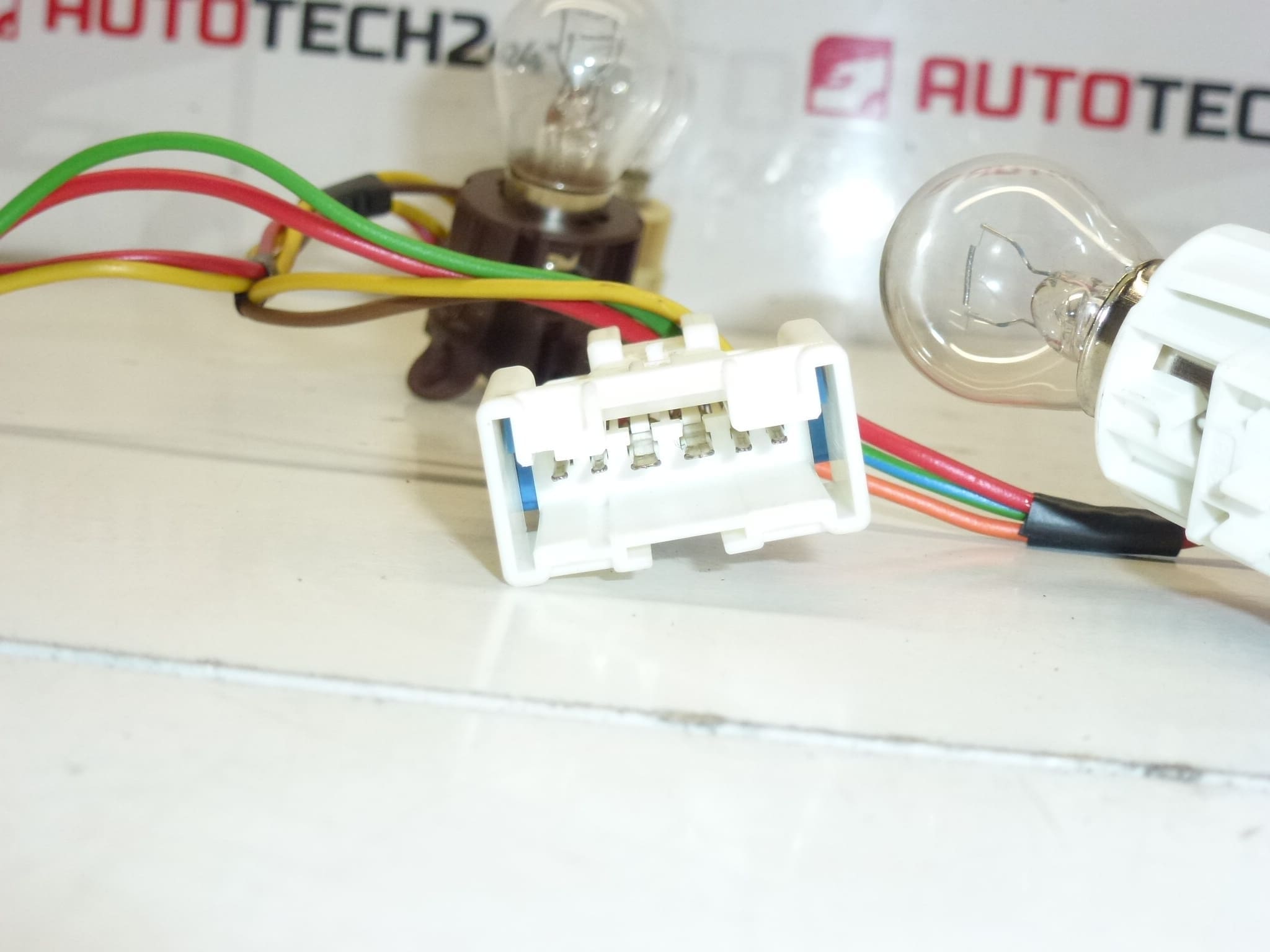 Kabeldragning för höger bakljus Peugeot 407 Sedan 6351HP - Bild 2