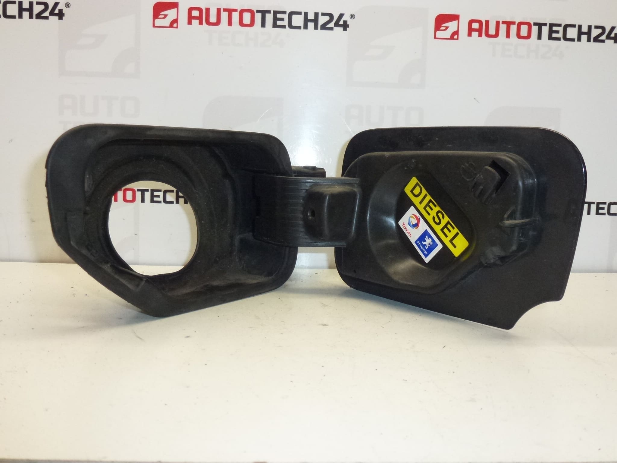 Bränslelock Peugeot 407 1517A7 151877 EYPC - Bild 2