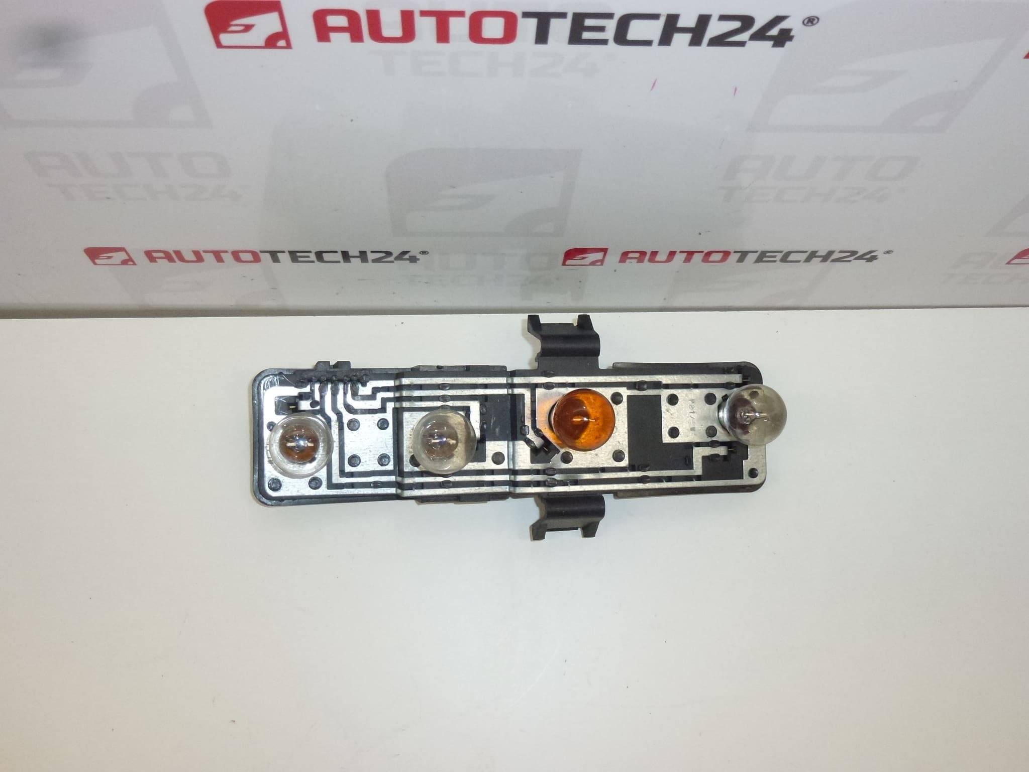 Sockel höger baklykta Citroën Xsara Picasso 6351N0 6351T2