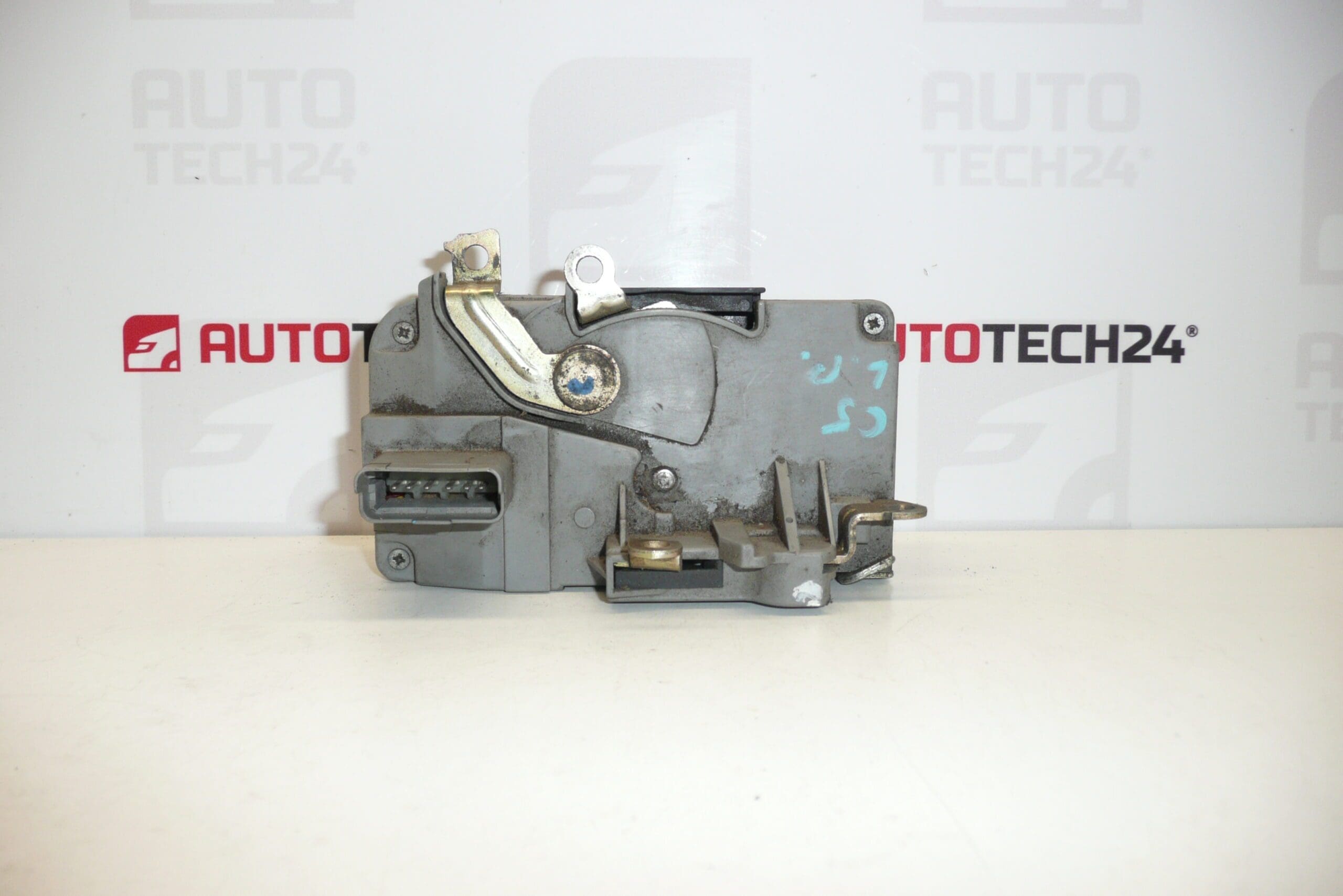 Elektriskt dörrlås, vänster fram, Citroën C5 I och II, 9135J1 - Bild 2