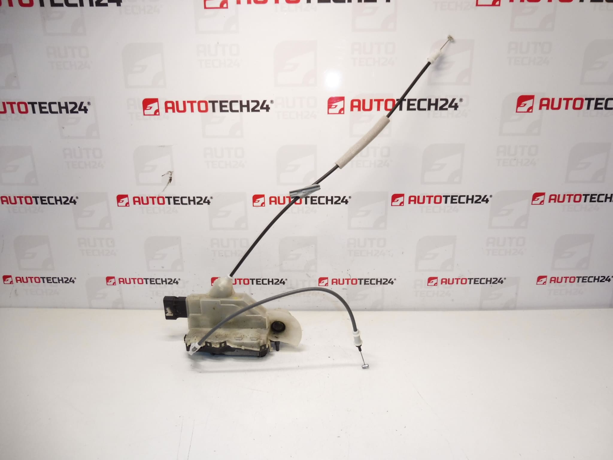 Vänster ytterdörr Citroën C3 III 123981 16942935 9812398180