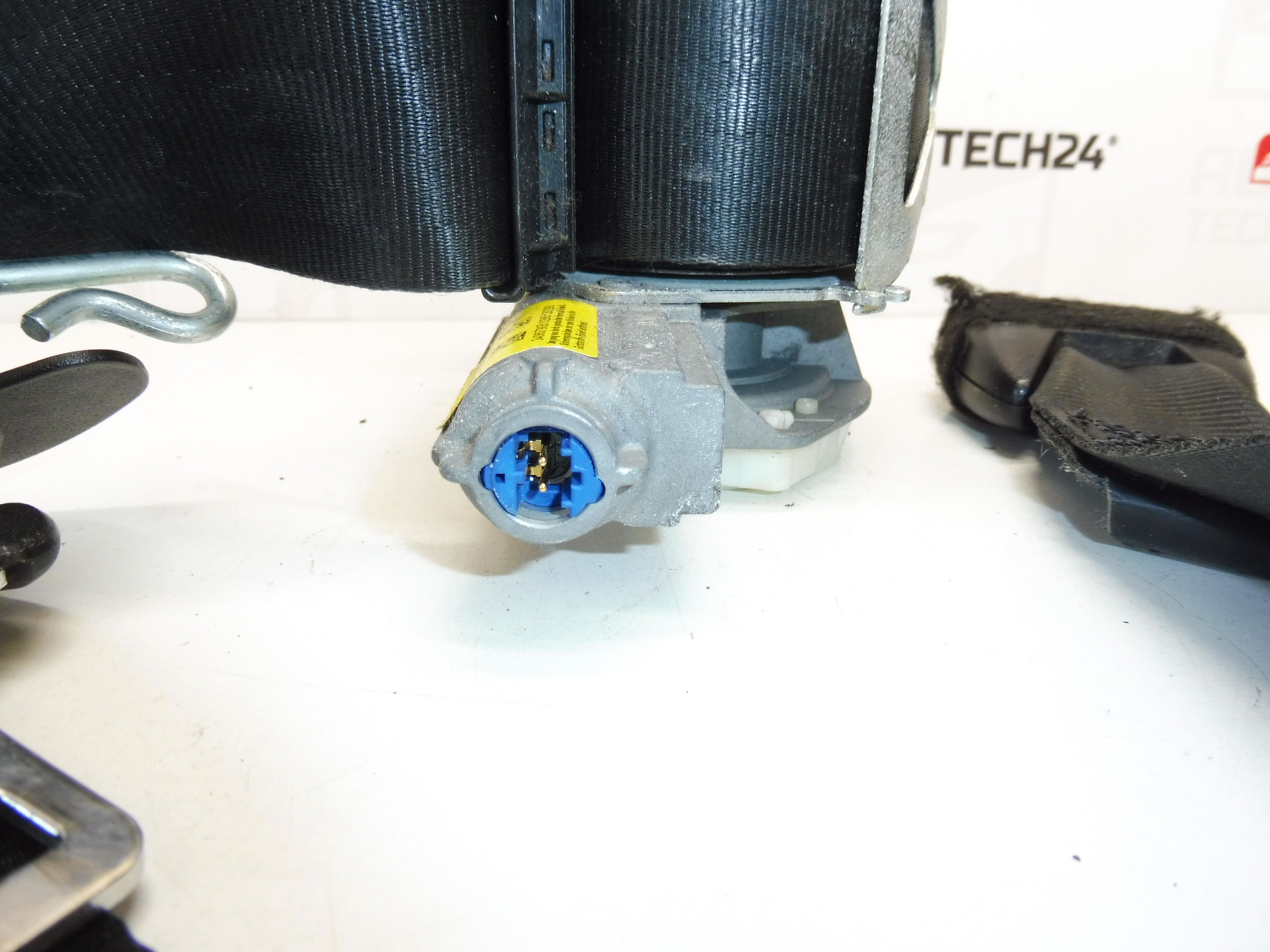 Höger säkerhetsbälte Peugeot 3008 5008 34068389F 8975HN