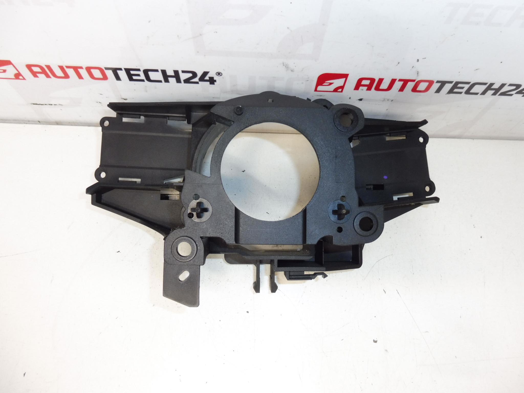 Hållare för styrkontroller under ratten Citroën Peugeot 9631626080 61557024 6239K0