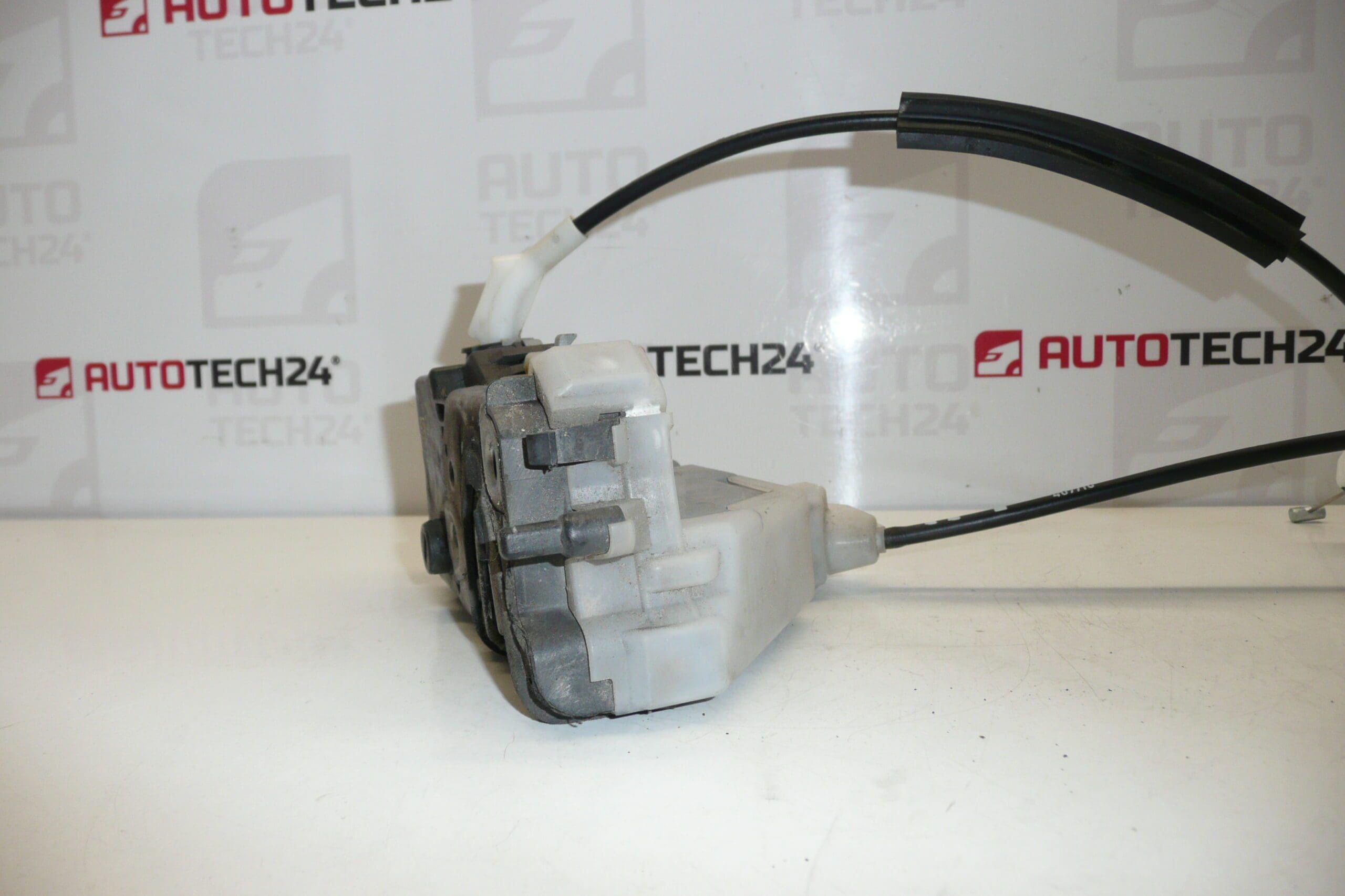 Vänster bakdörrslås Citroën C5 X7 A04078 9137W0 - Bild 2