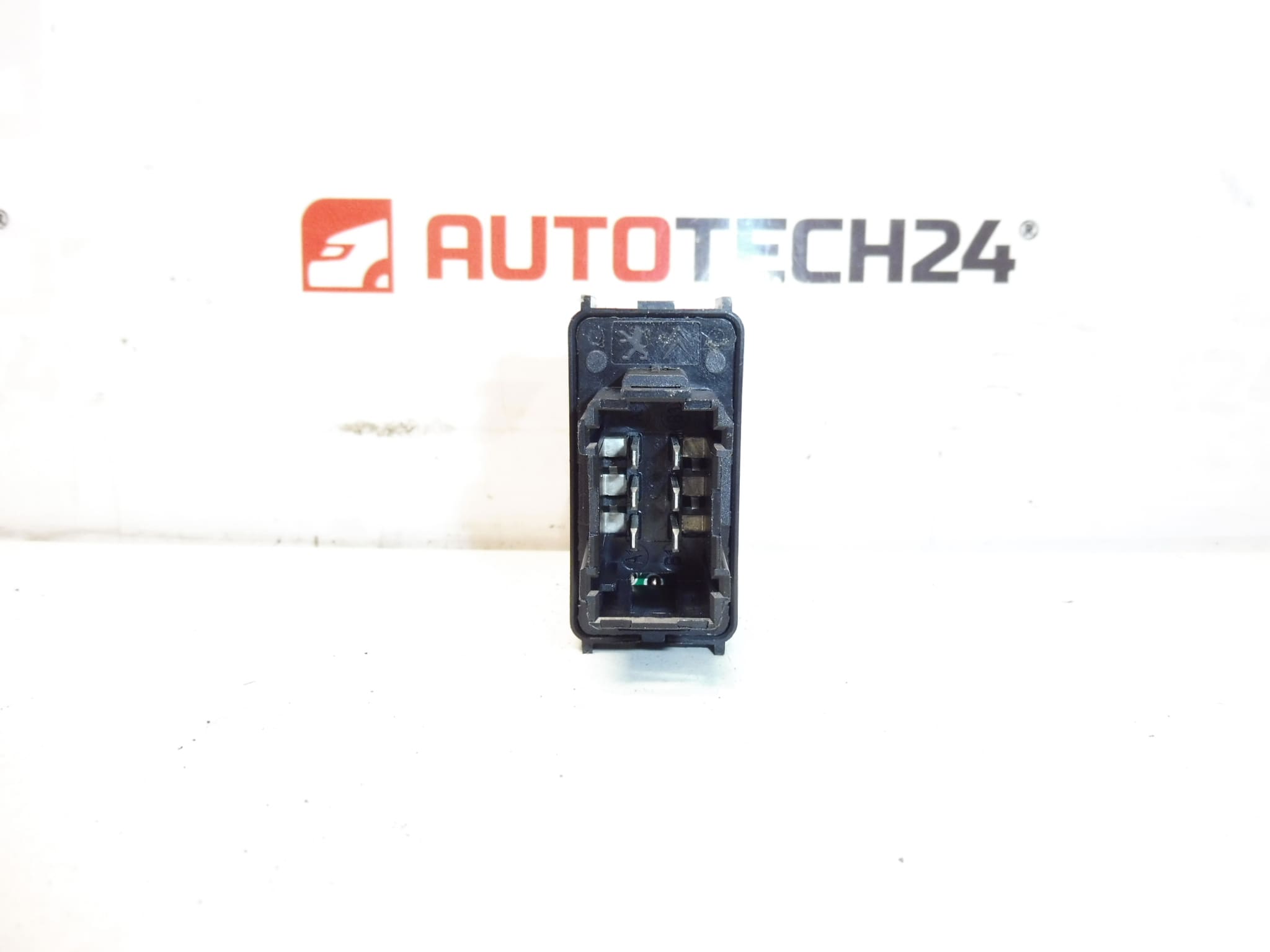 Fönsterkontroll Citroën C-Elysée Peugeot 301 96657927ZD - Bild 2