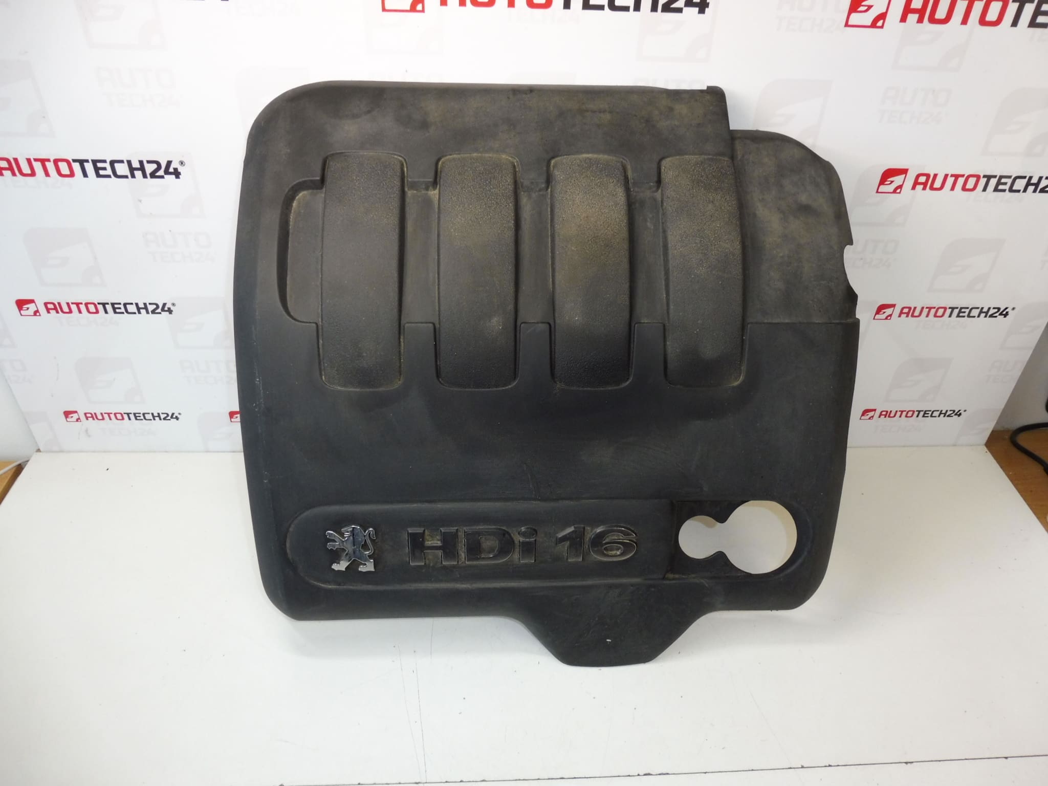 Motorns omslag 2.0 HDI RHR Peugeot 9657955780