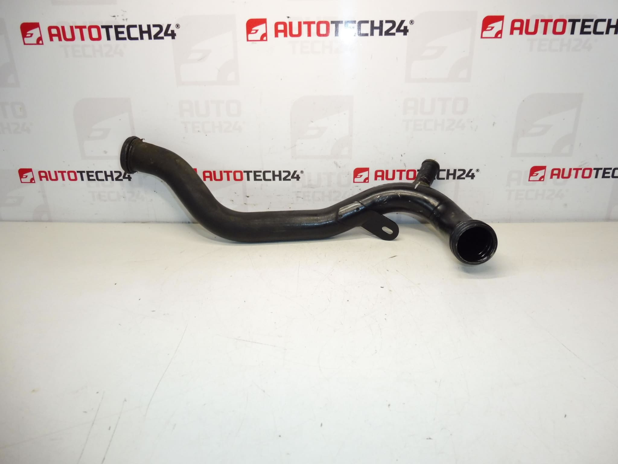 Liquid Pump Slange 1.8 16V och 2.0 16V Citroën Peugeot 1341F9