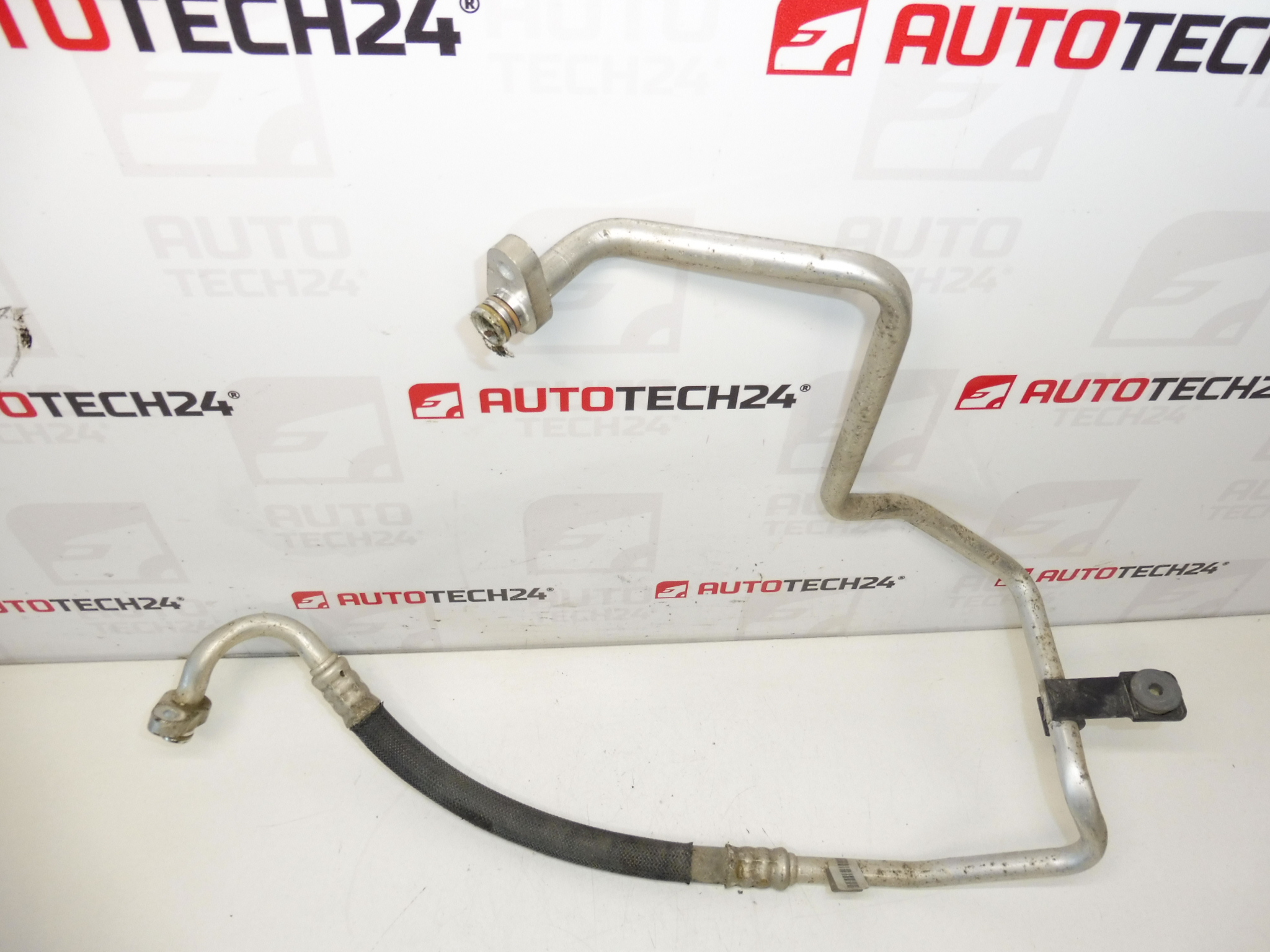 Klimatrör Citroën C-ELYSEE Peugeot 301 9674395080