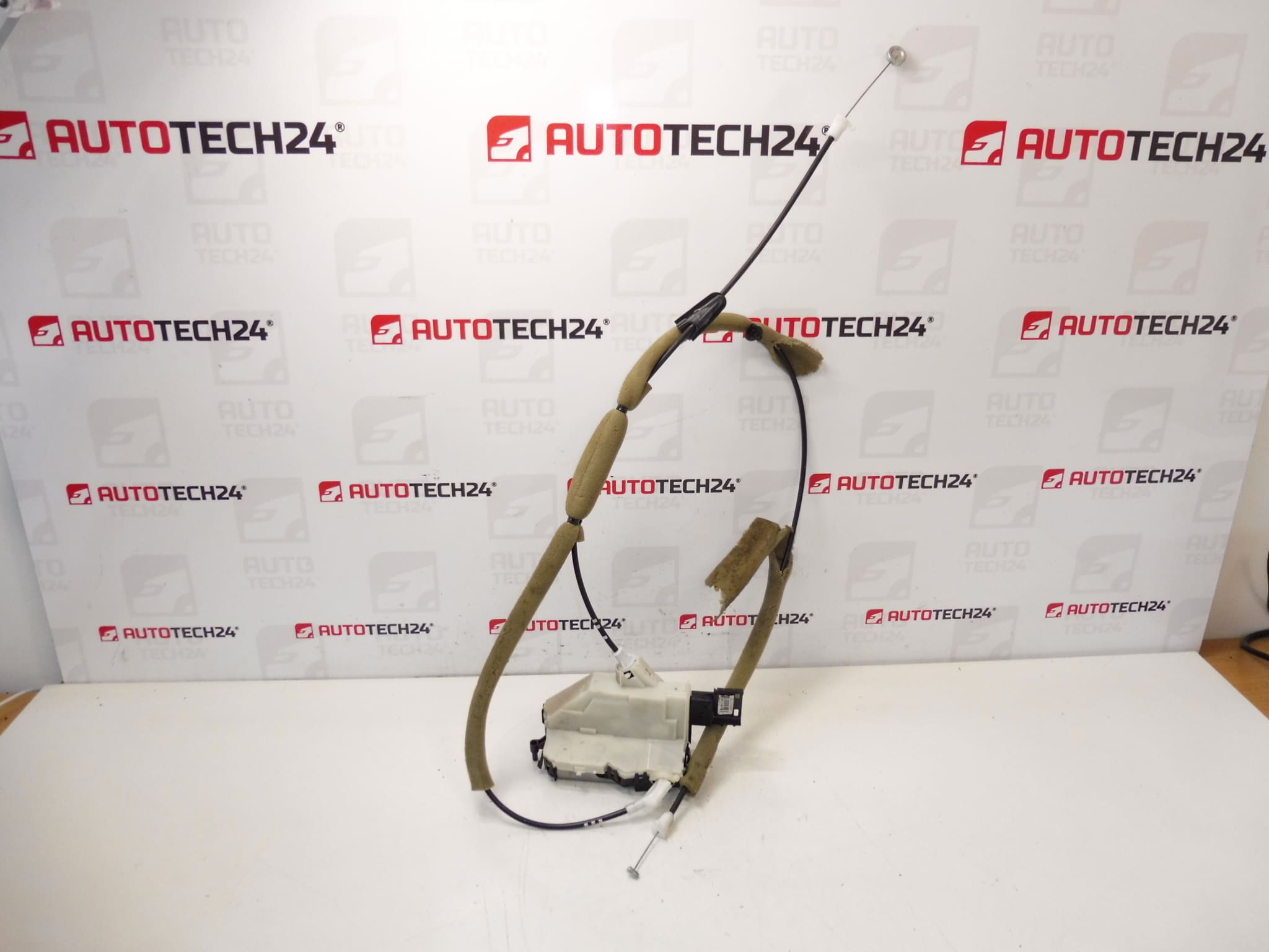 Citroën Berlingo III PSA 828414 9137N8 Bakdörr