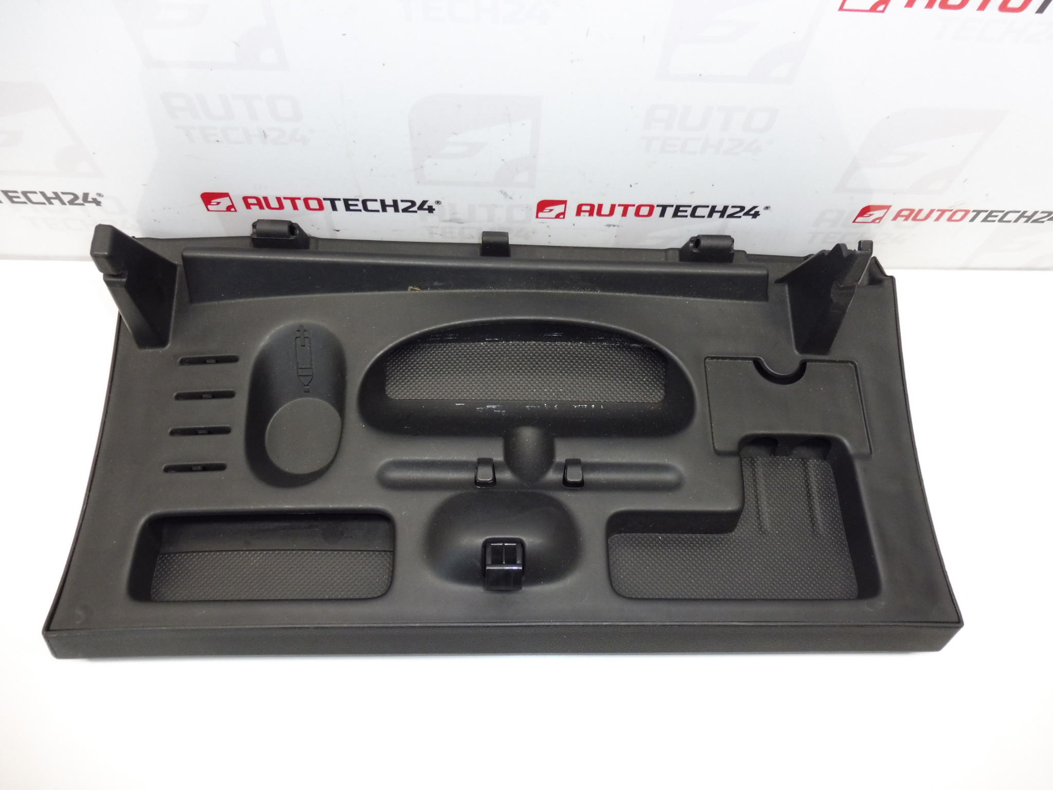 Peugeot 308 8226LE förvaringssidoskydd