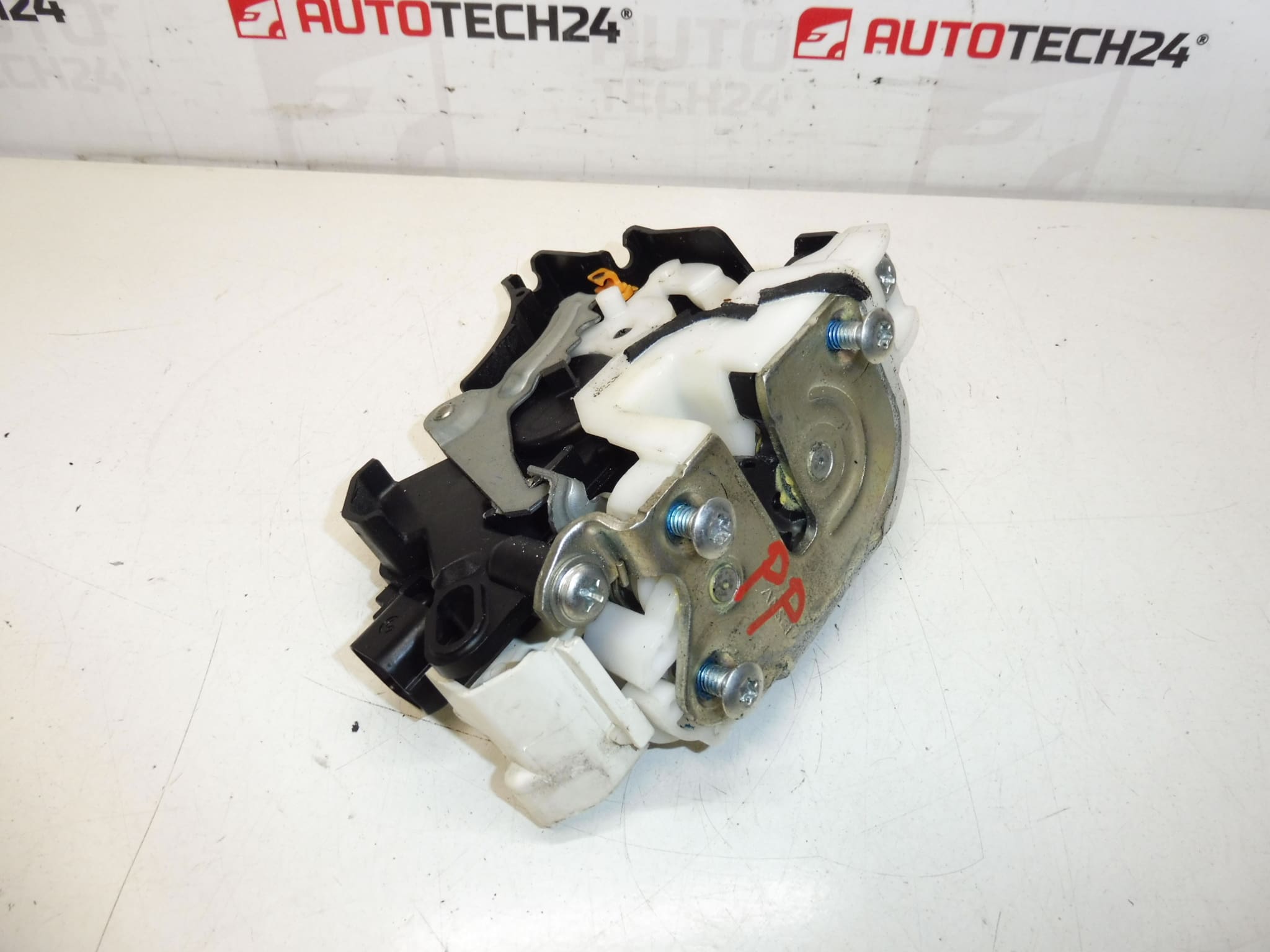 Citroën C-Crosser / Peugeot 4007 9136CQ med höger dörr - Bild 2