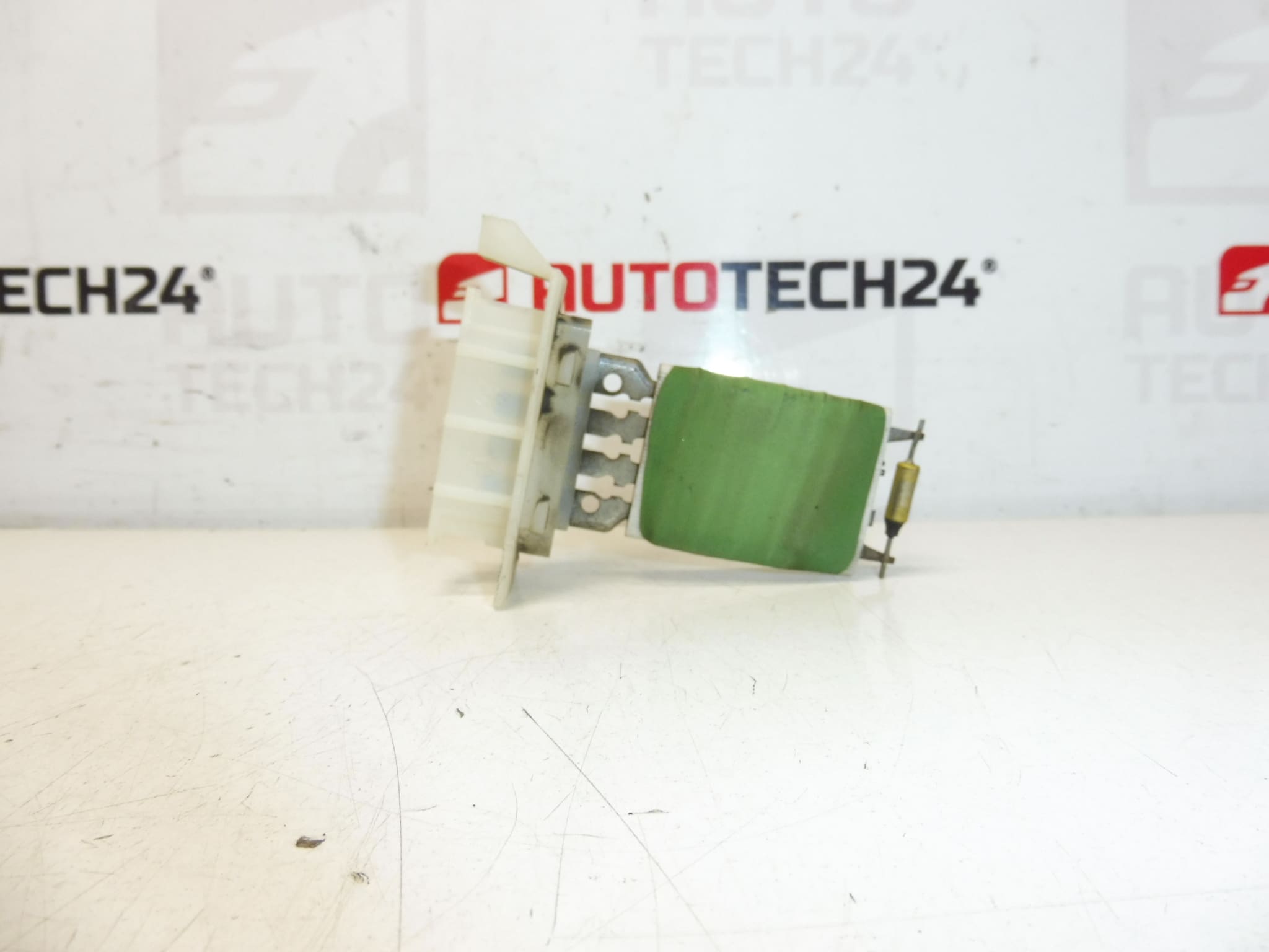 Citroën Peugeot 6450nv fläktkontroller