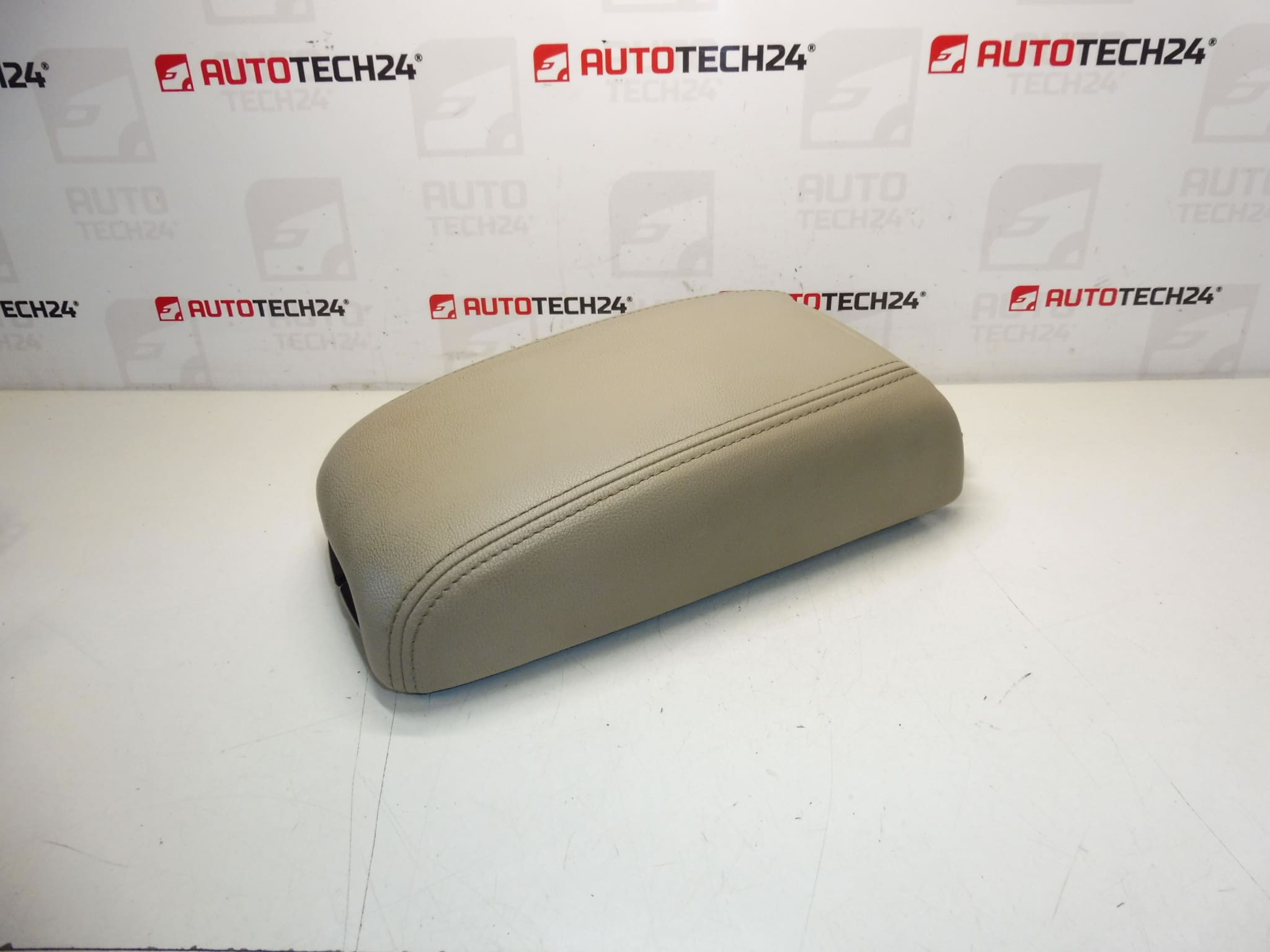 Citroën Peugeot 7589px Center Armstor