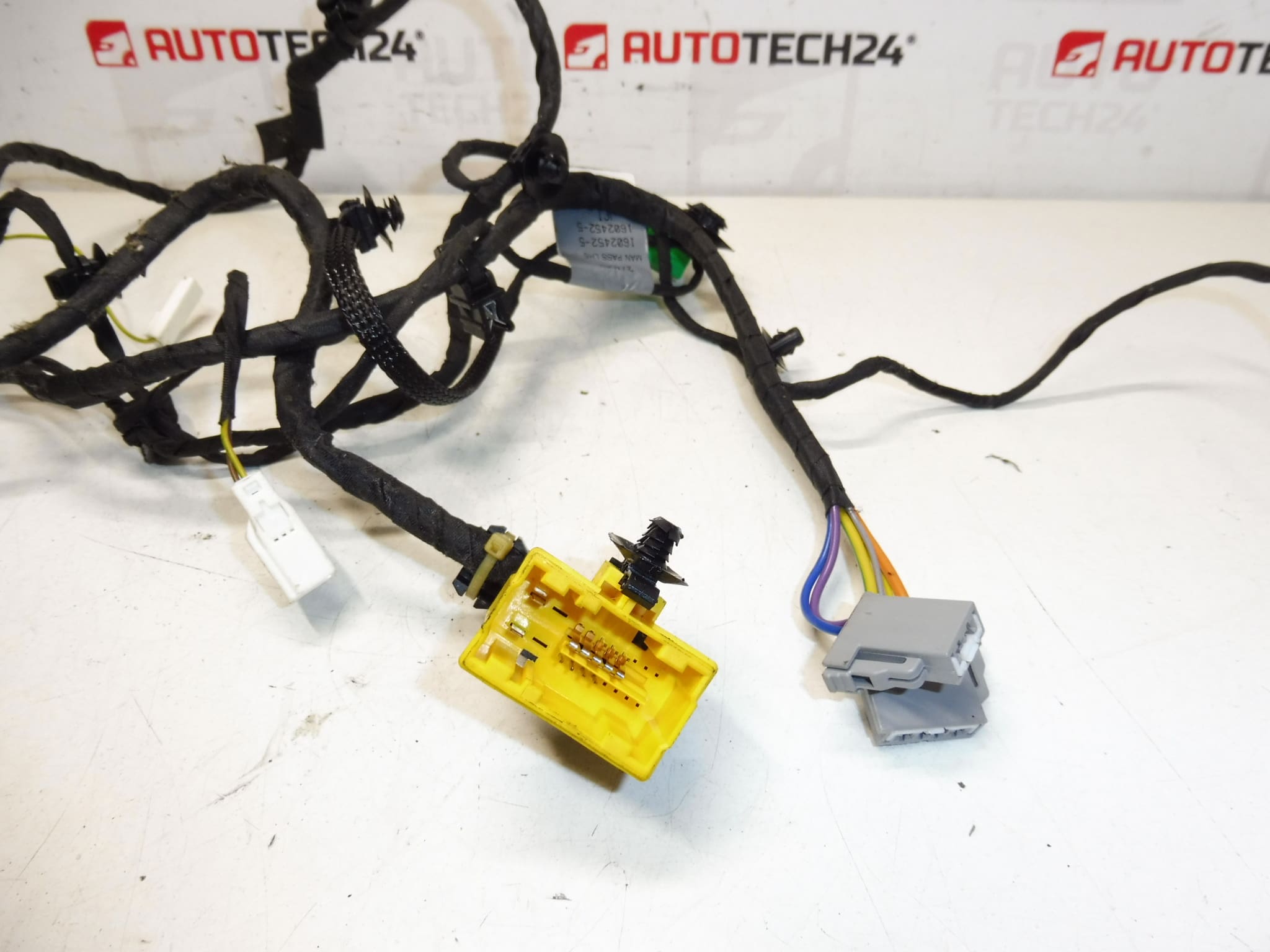 Höger framstolssele Peugeot 3008 5008 1602452-5 6545XV - Bild 2