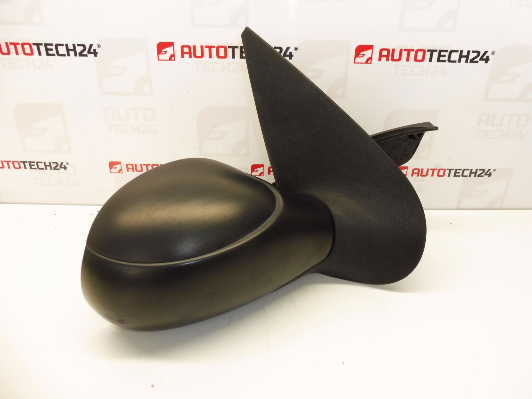 Höger spegel Peugeot 206 96437171XT 8148XY