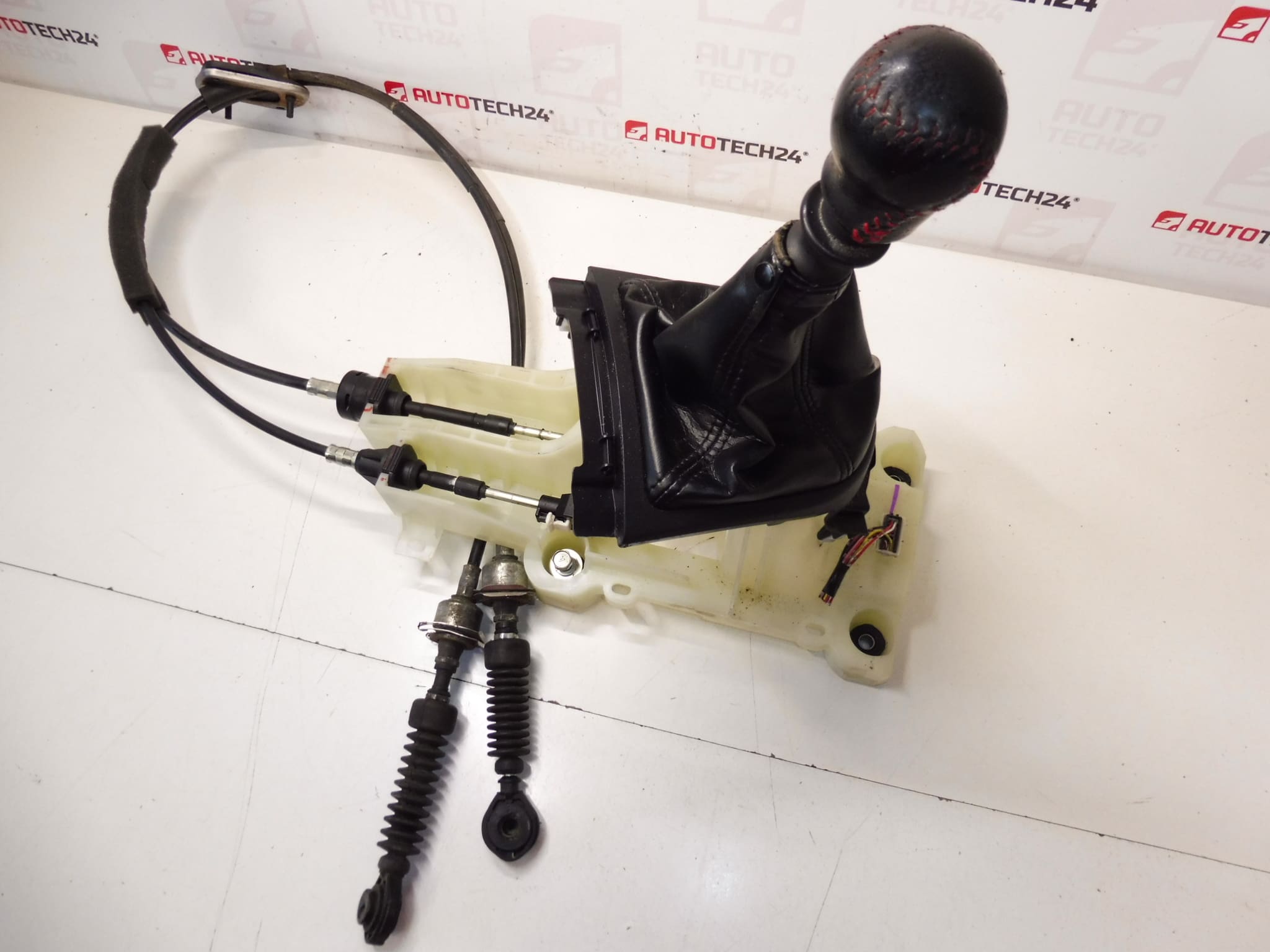 Kabelbilar med en uppsättning skiftande Citroën Peugeot 2400FS 2444G - Bild 2