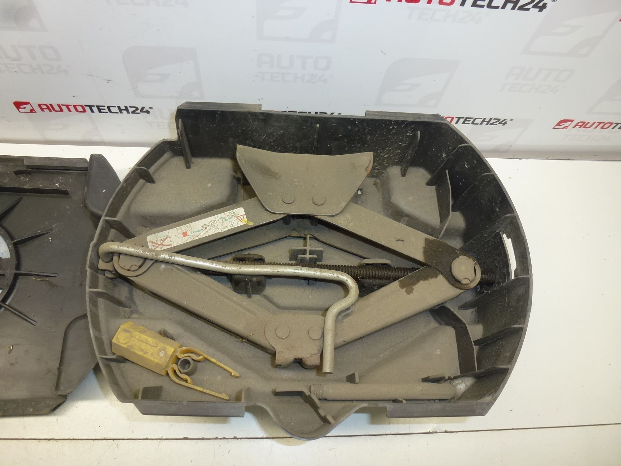 Reservspak Peugeot 308 674418 672594 637305 - Bild 2