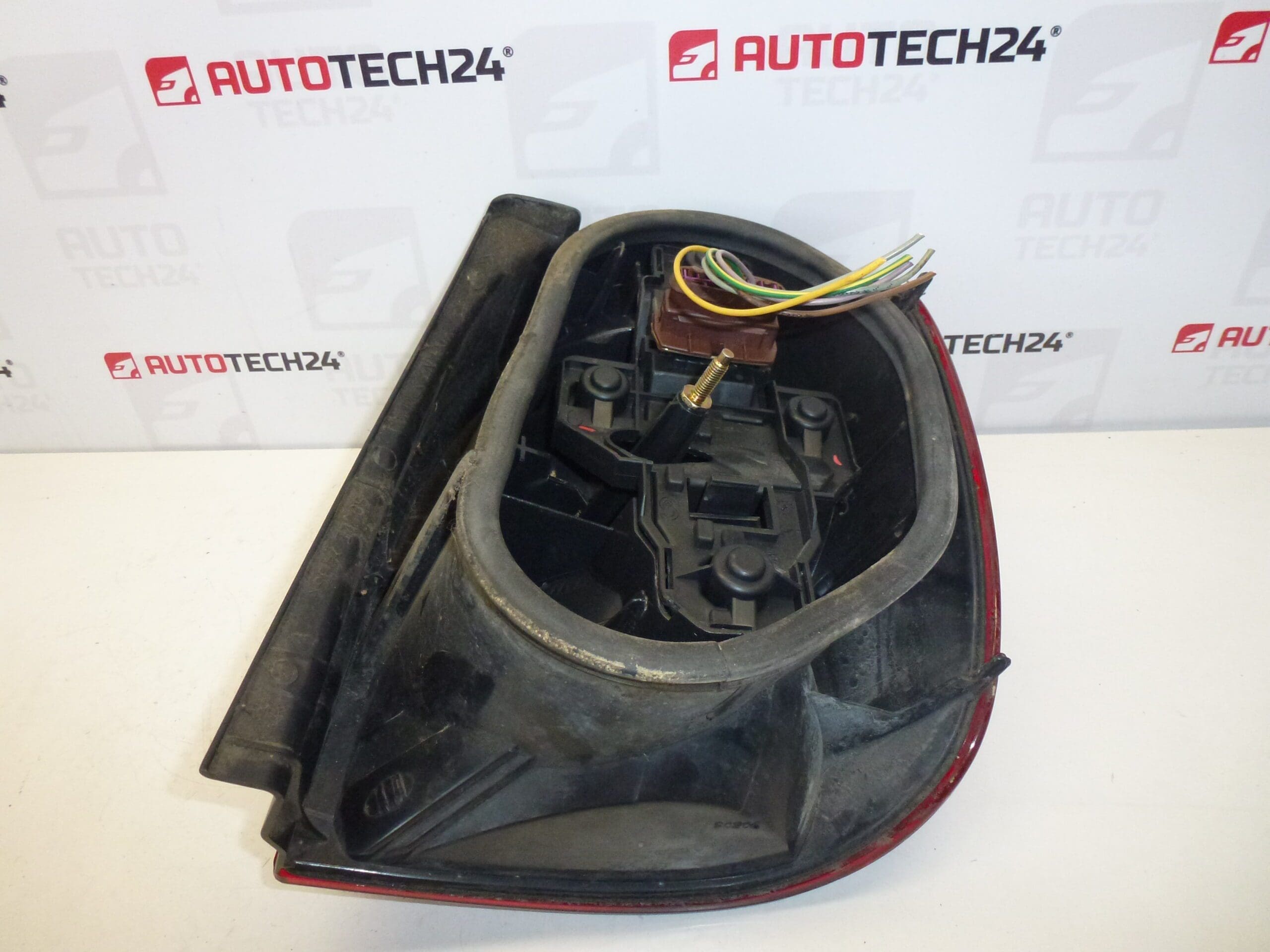 Vänster baklykta Citroën Xsara Kombi 6350J8 - Bild 2