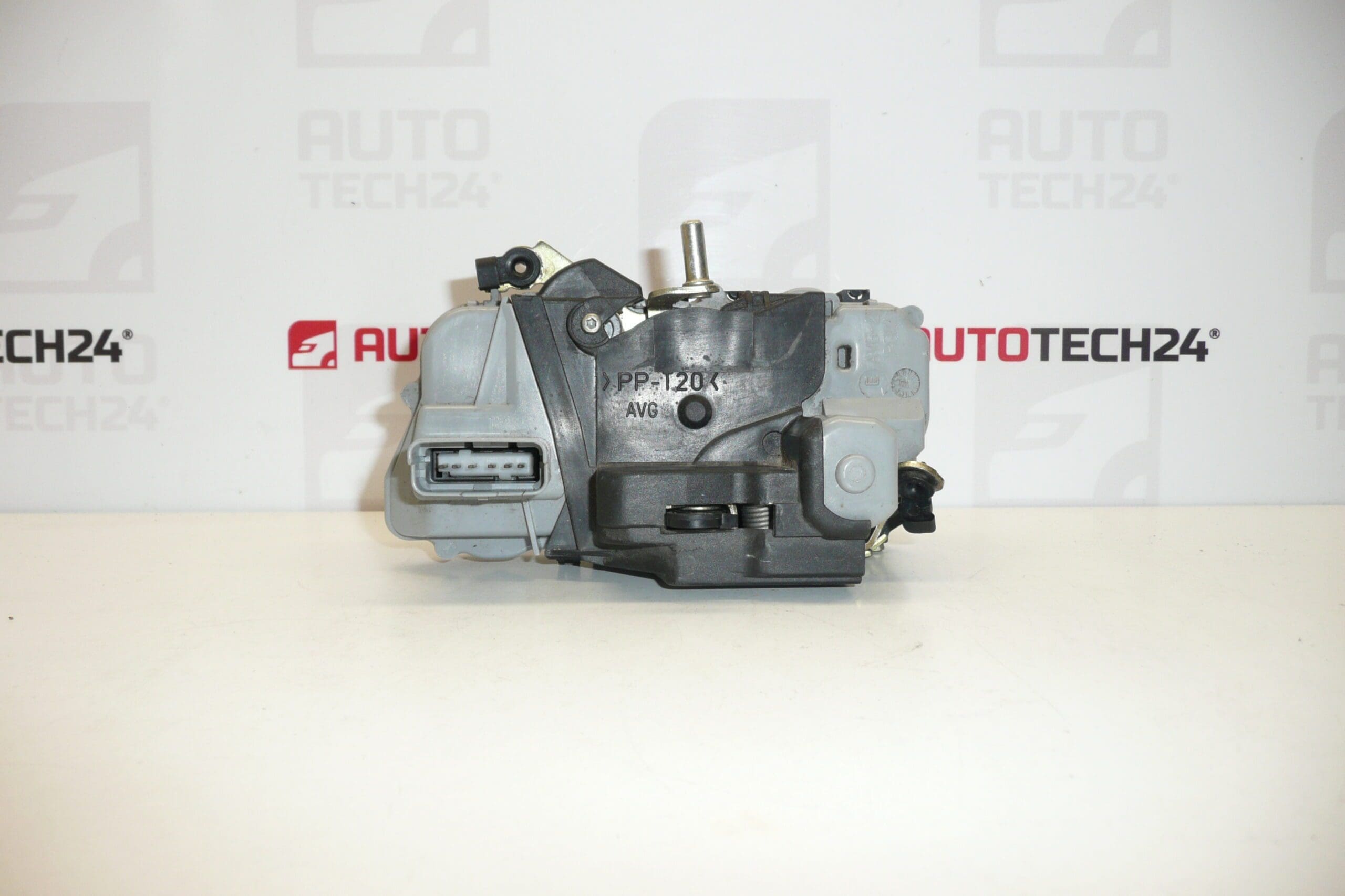 Vänster framdörrlås Citroën Xsara Picasso 9135H5