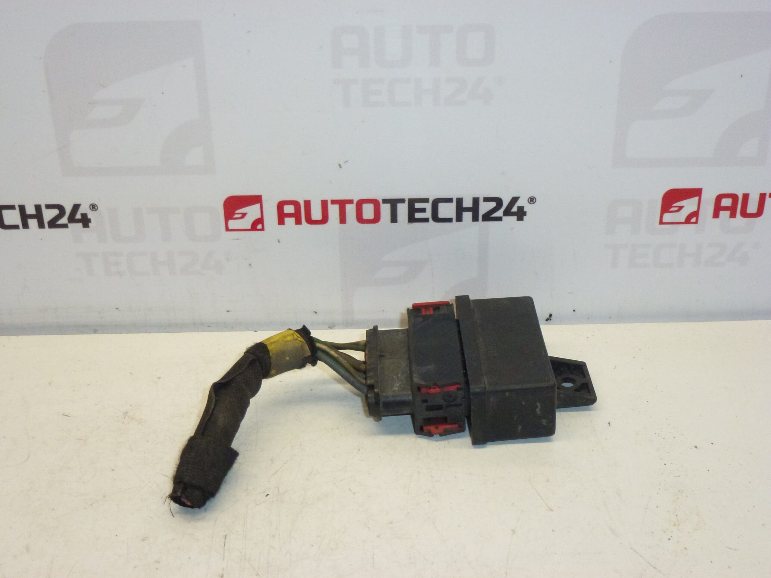 OMRON bränslerelä + ledningar 240107 19203N 454935