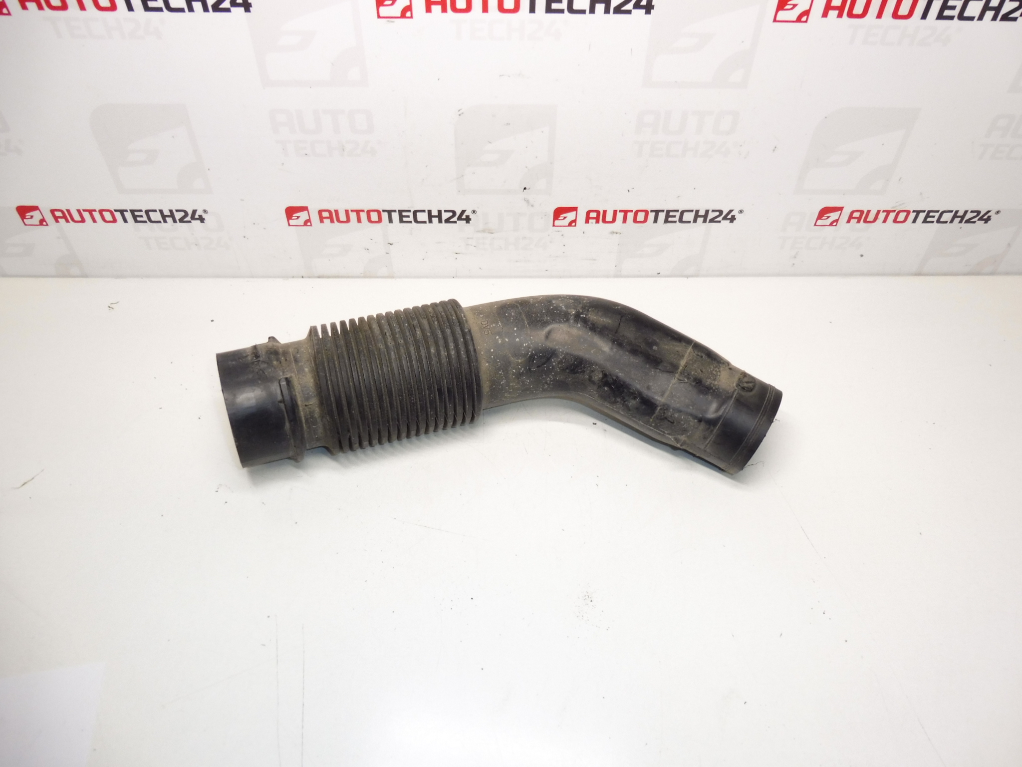 Luftanslutning 1,5 HDI Citroën Peugeot 9810920980