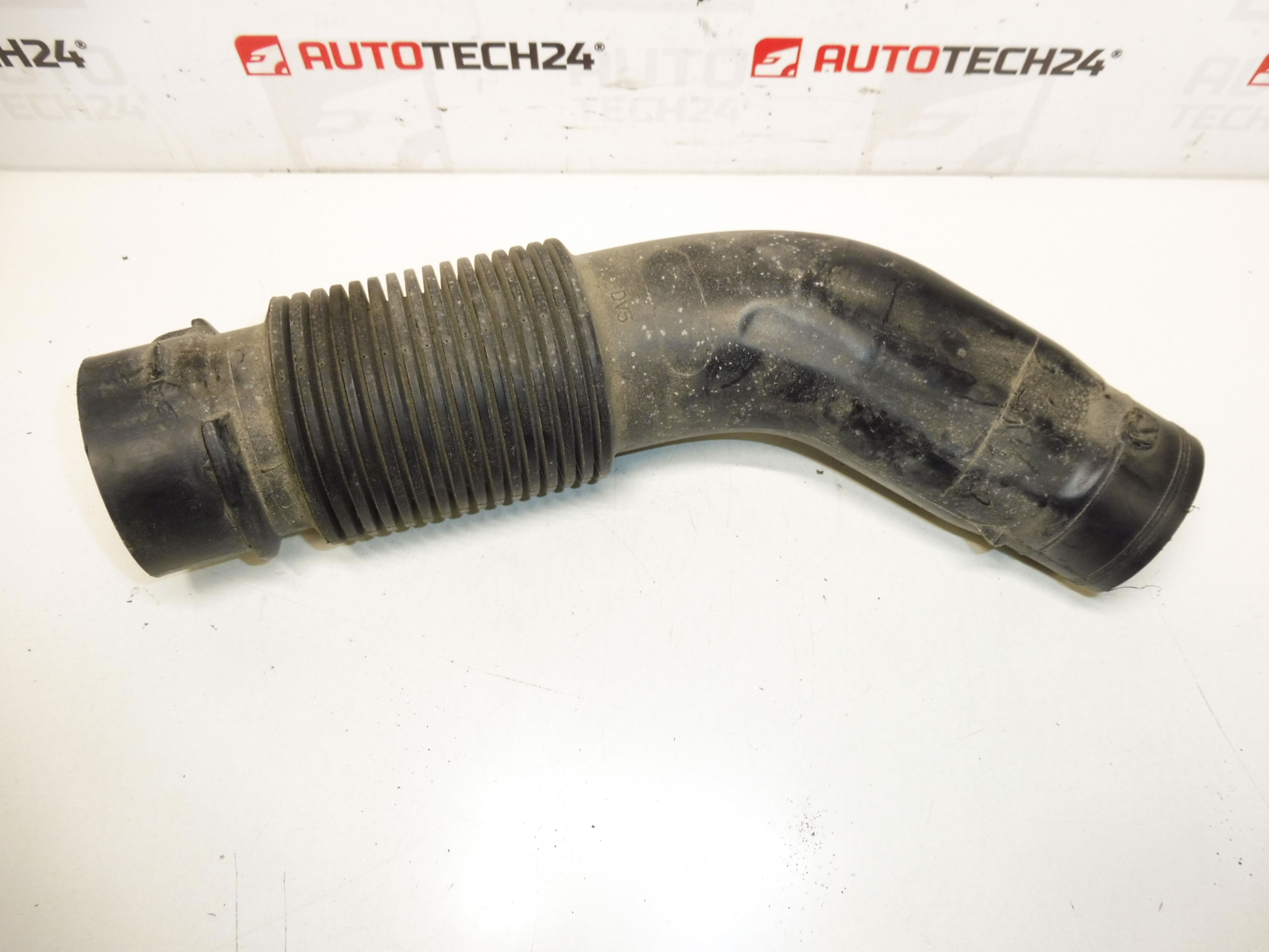 Luftanslutning 1,5 HDI Citroën Peugeot 9810920980