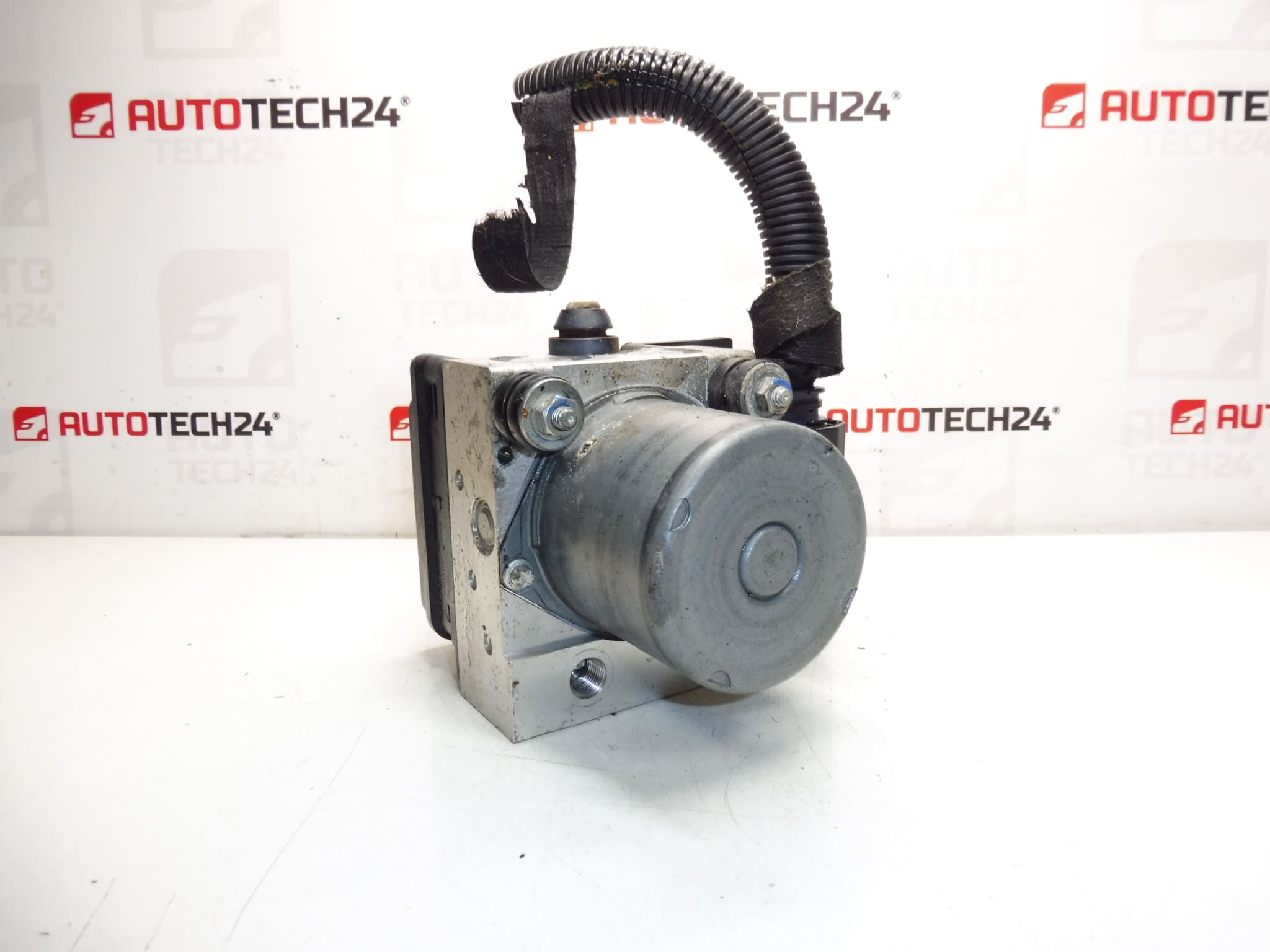 ABS ESP Bosch Citroën C4 Peugeot 307 9665915780 0265950963 4541FV