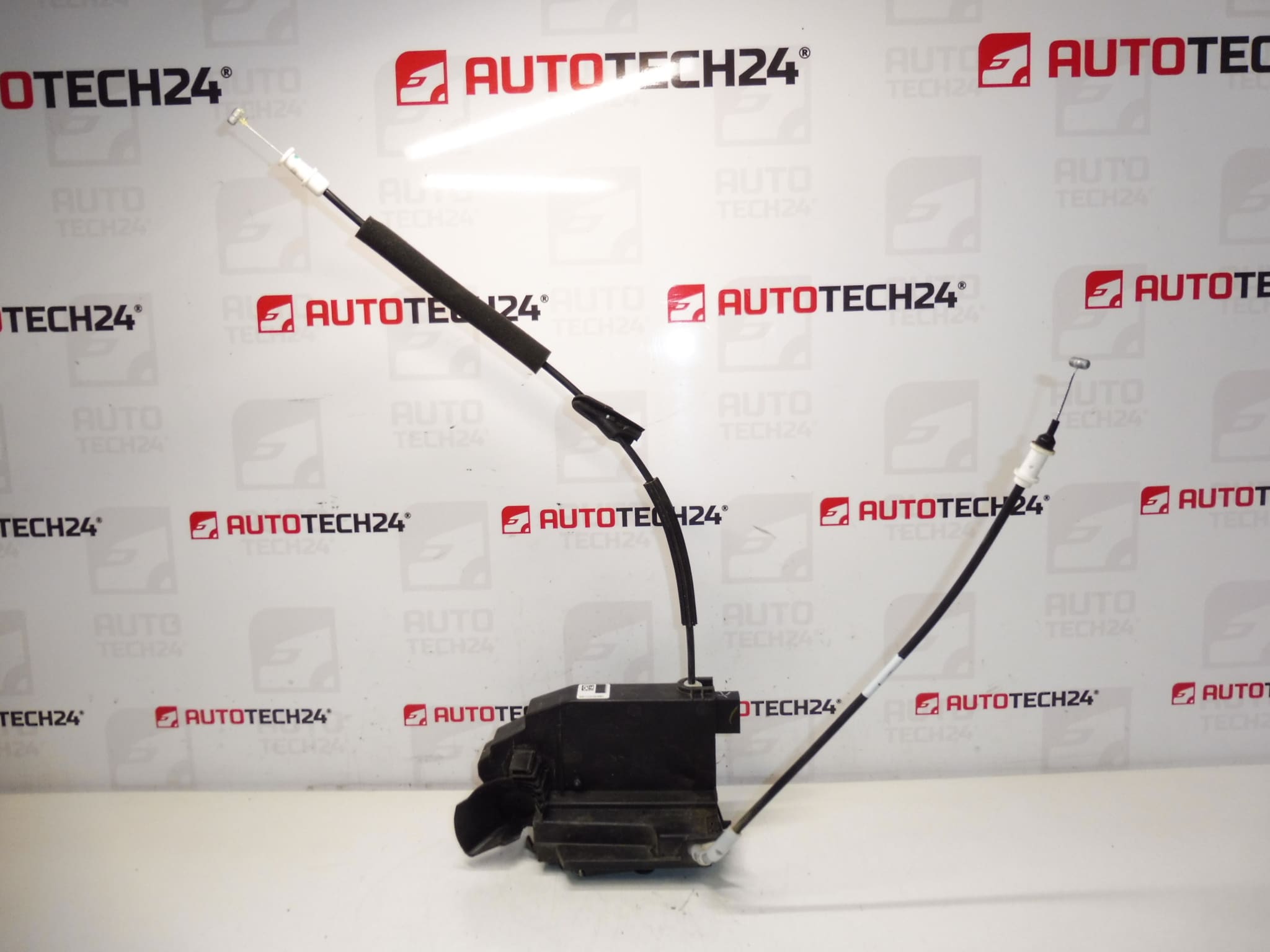 Höger passagerardörrlås Peugeot 308 T9 9810309380