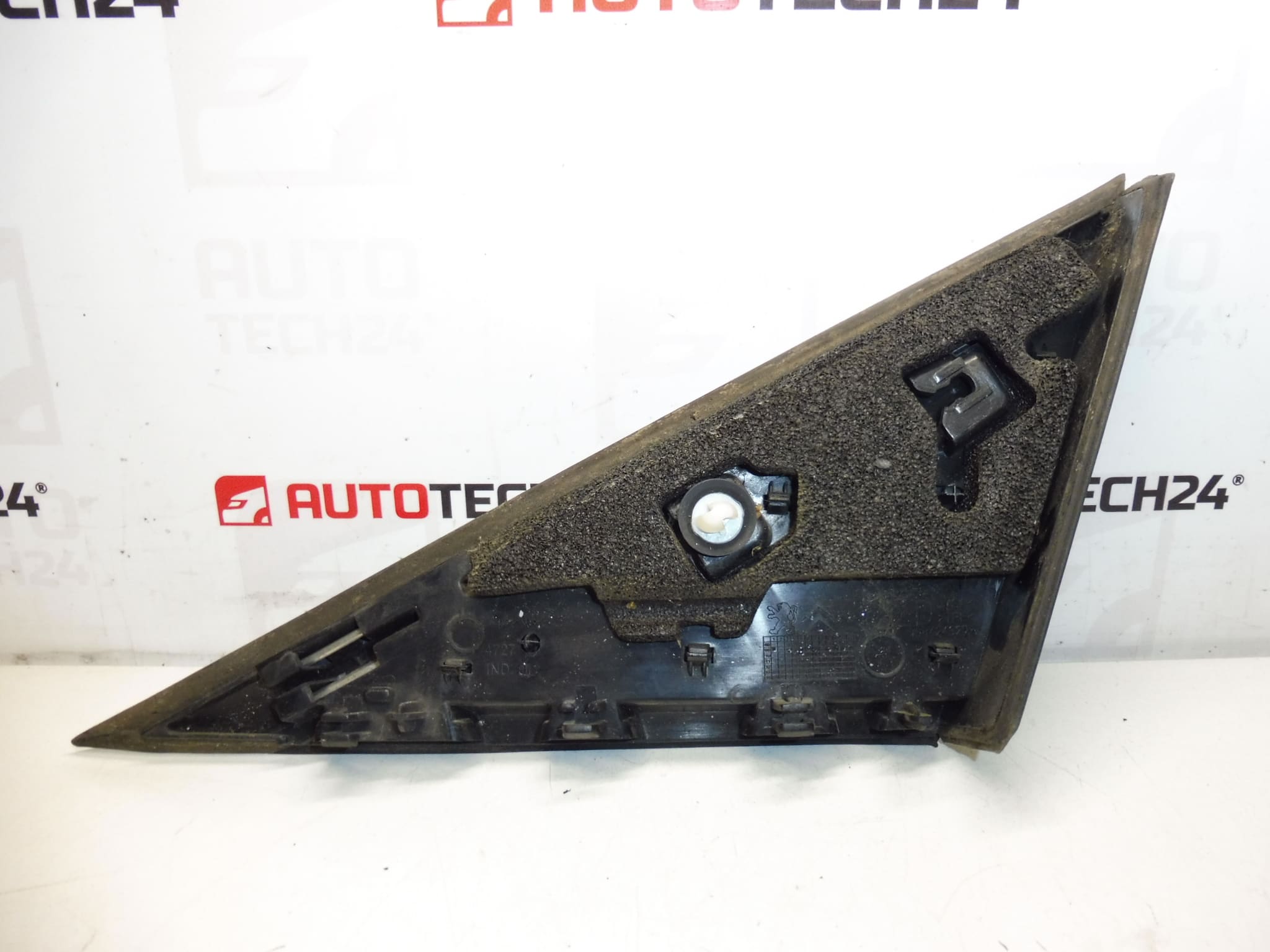 Kåpa framför höger spegel Peugeot 3008 och 5008 96842432XY 9025T0 - Bild 2