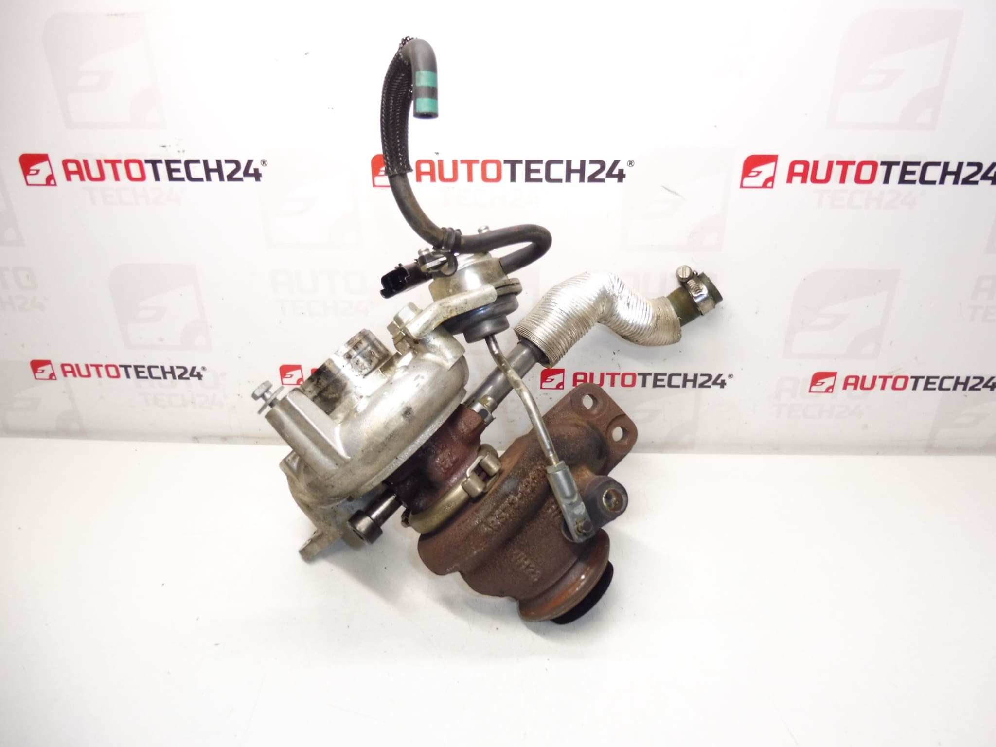 Turbo Citroën Peugeot 1.6 HDI 68KW 63 tusen km 9673283680 TD02H2-07TVT-21