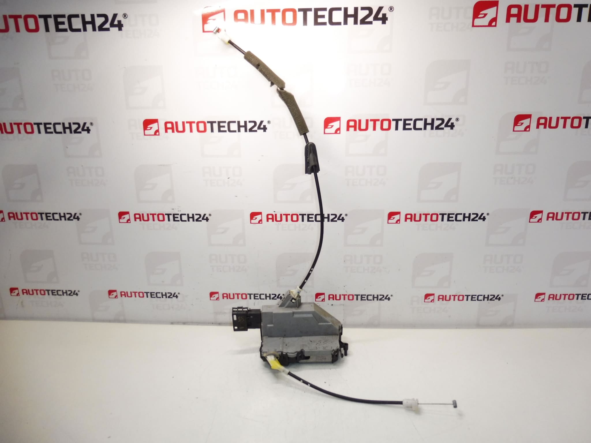 Vänster passagerardörrlås Peugeot 3008 5008 9800623780 9137T8