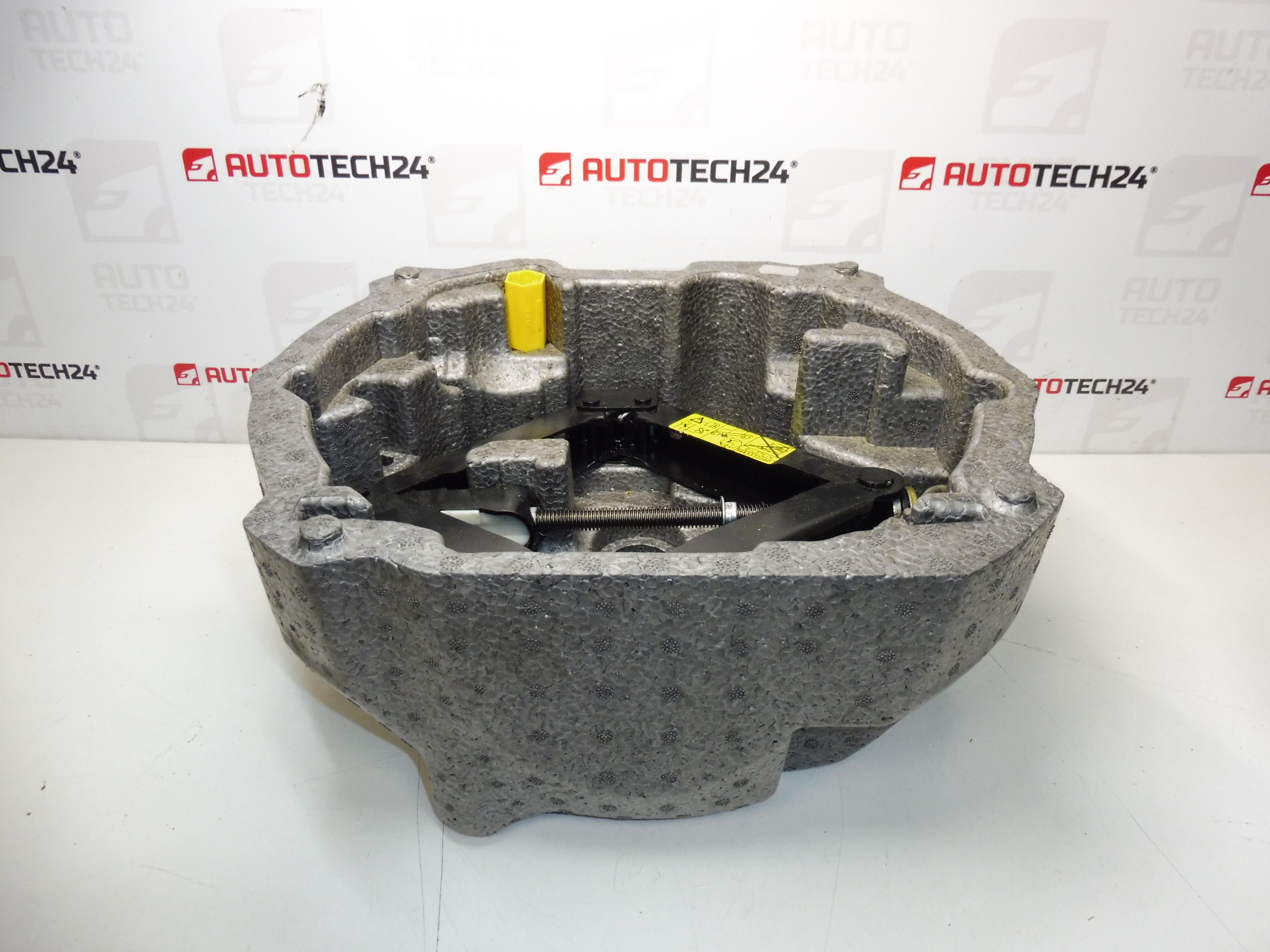 Spakverktyg, hjulnyckel, dragögla Citroën C5 II 672599 6736C1 674414