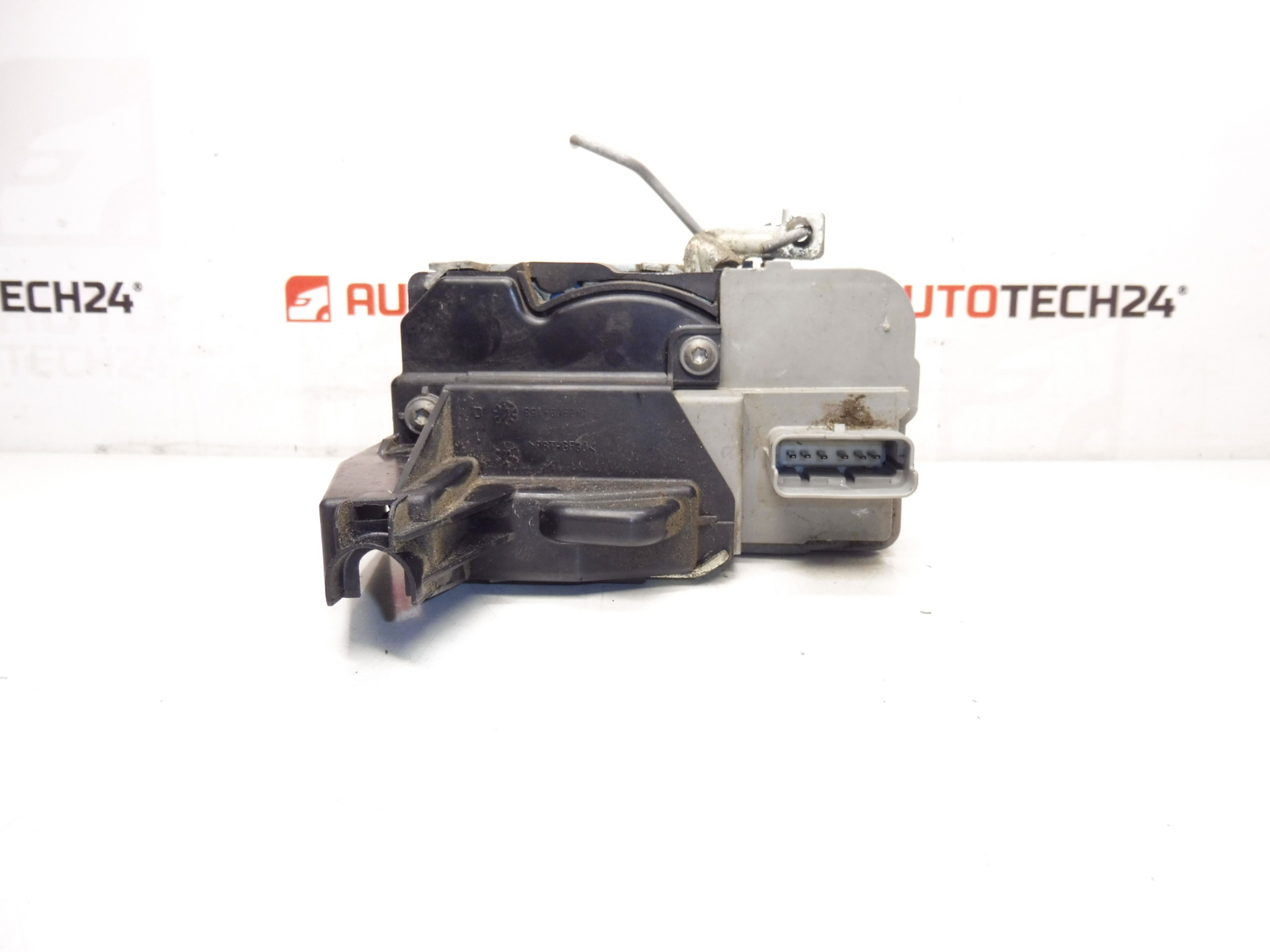 Lås Till Höger Framsätesdörr Passagerare Peugeot 307 9136Z9