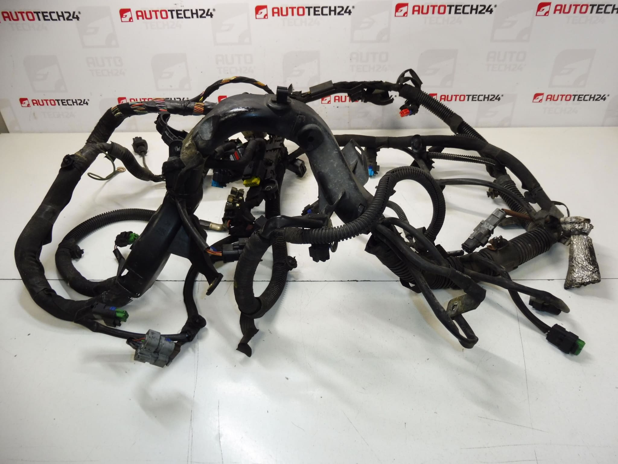 Huvudmotorenhet Citroën Peugeot 1.6 HDI 9664694980 6569NW - Bild 2