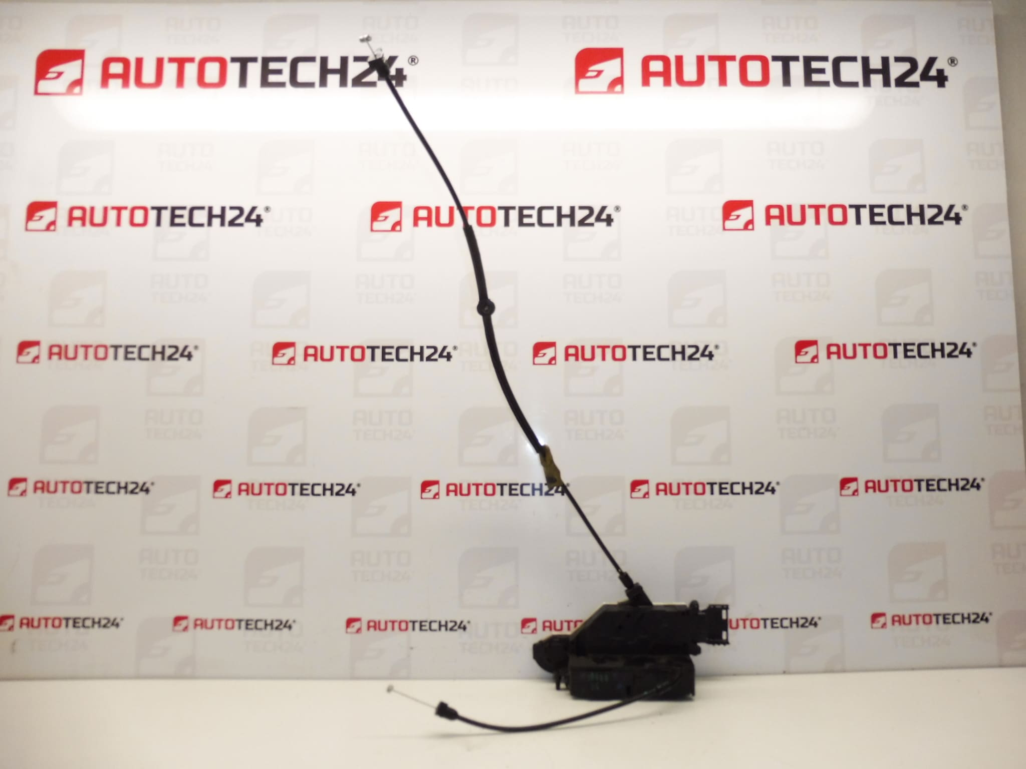 Passagerardörrlås fram Peugeot 207 24099816 24097816 24095816