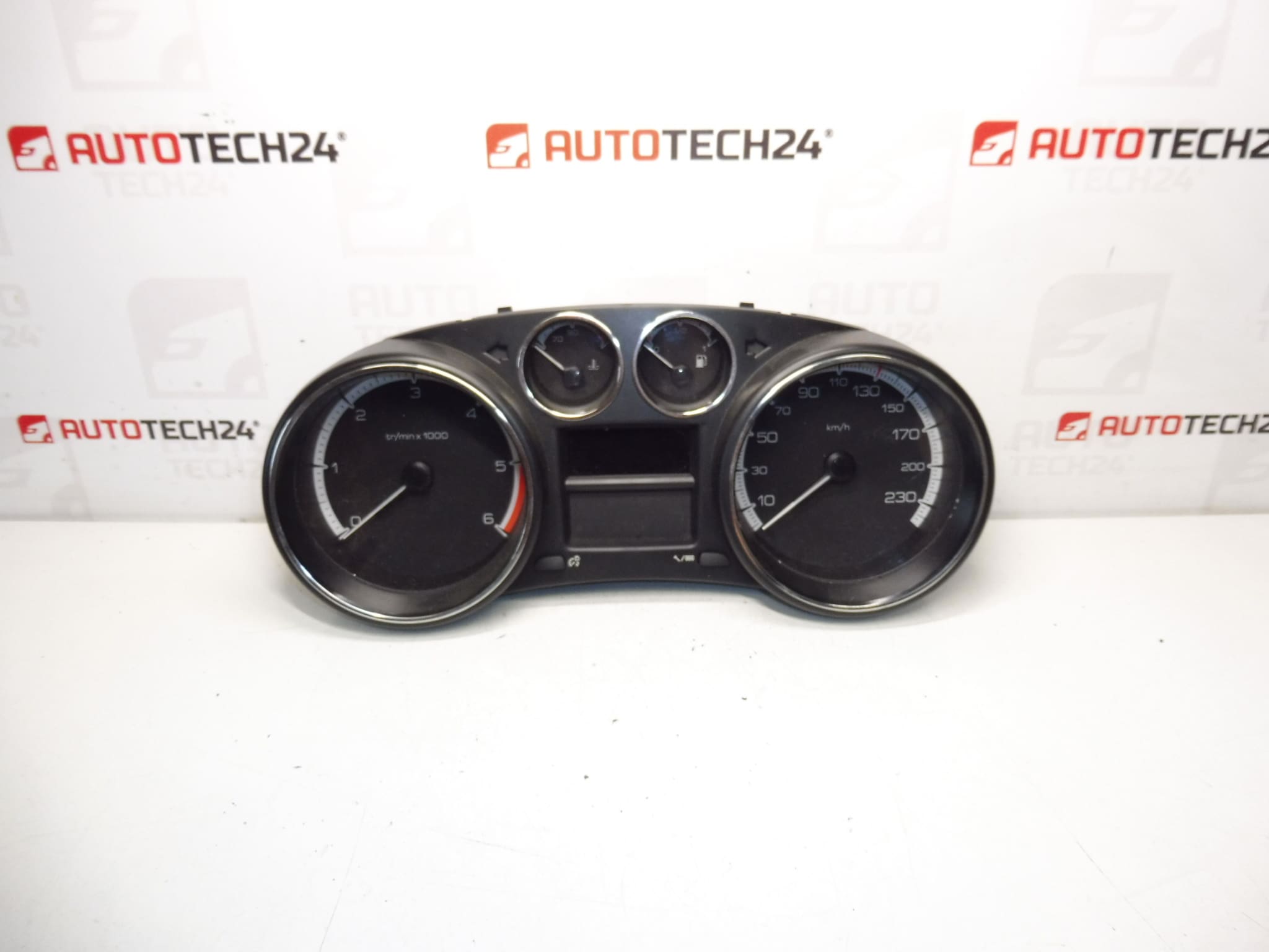 Hastighetsmätare Peugeot 308 71600 km 9666649080 9806132480